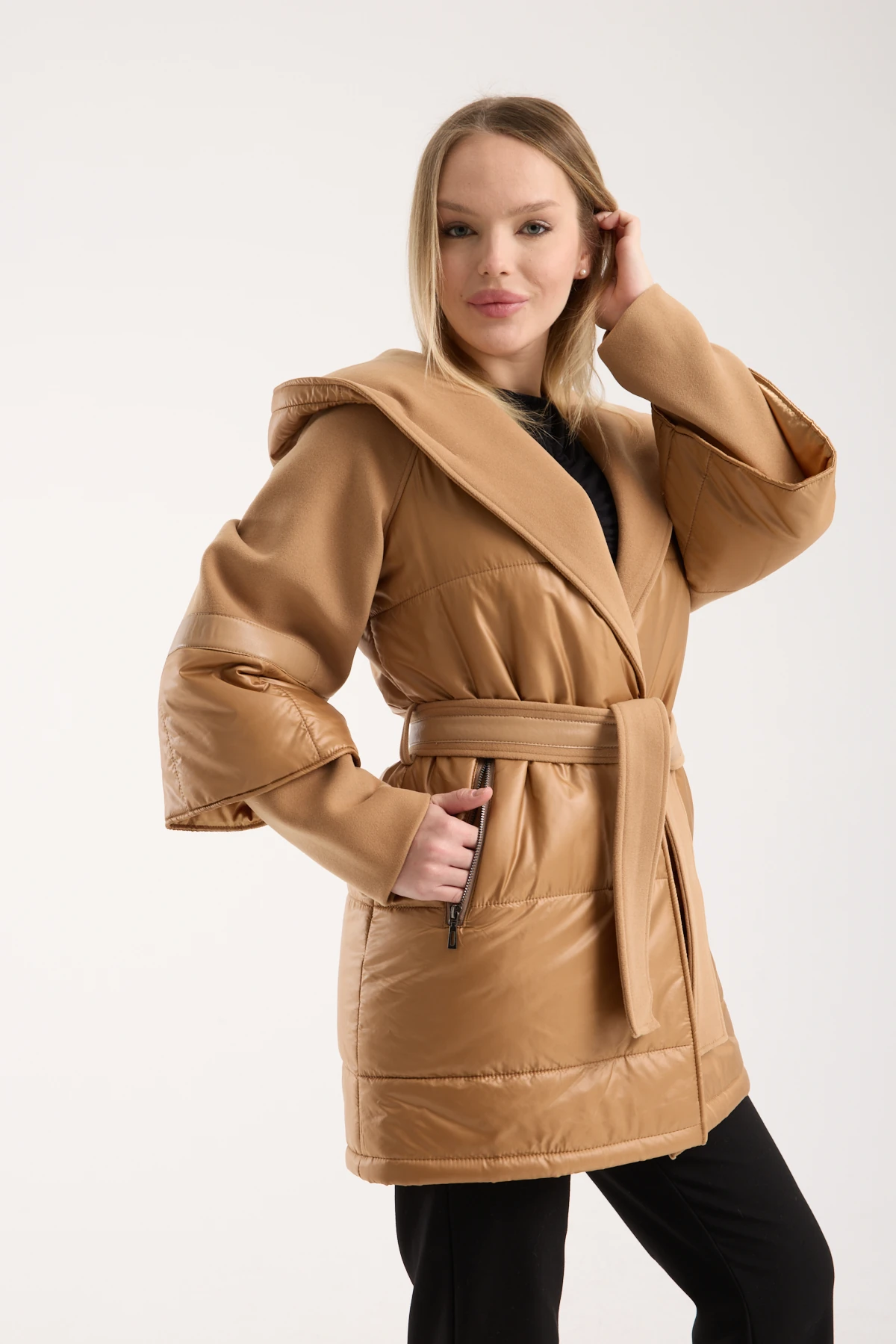 COAT SEMI CACHET SEMI PUFFER TABAN COLOR