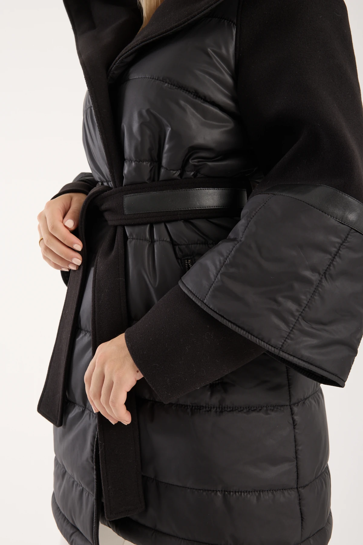 COAT SEMI CACHET SEMI PUFFER TABAN COLOR