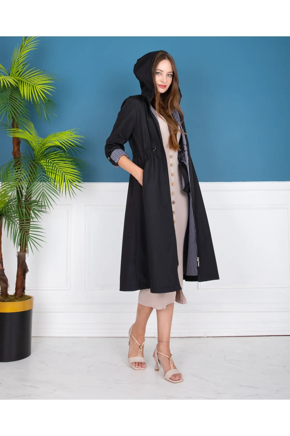 BLACK HOODED TRENCH COAT WITH ELASTIC WAIST