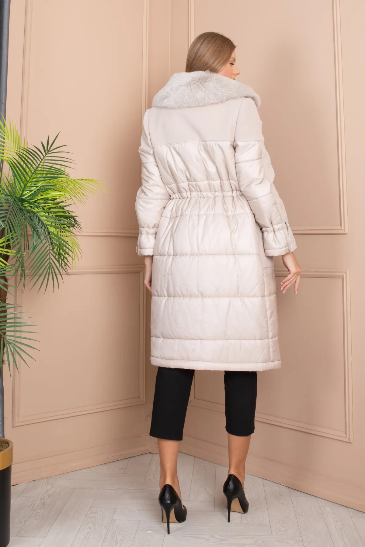 CREAM FLUFFY AND CACHET FUR COLLAR ZIPPERED LONG COAT WITH ELASTIC WAIST AND SLEEVES