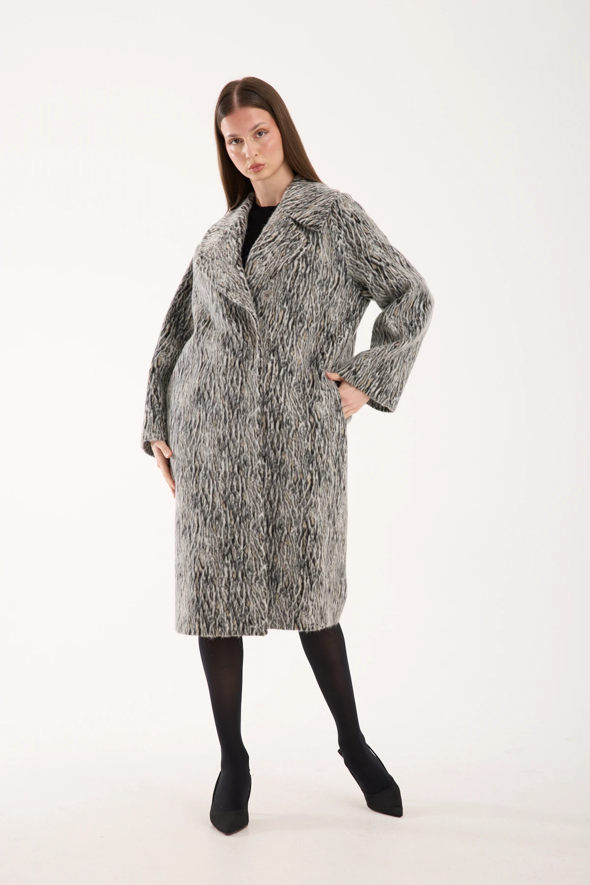 GRİ YÜN LEOPAR DESENLİ MANTO