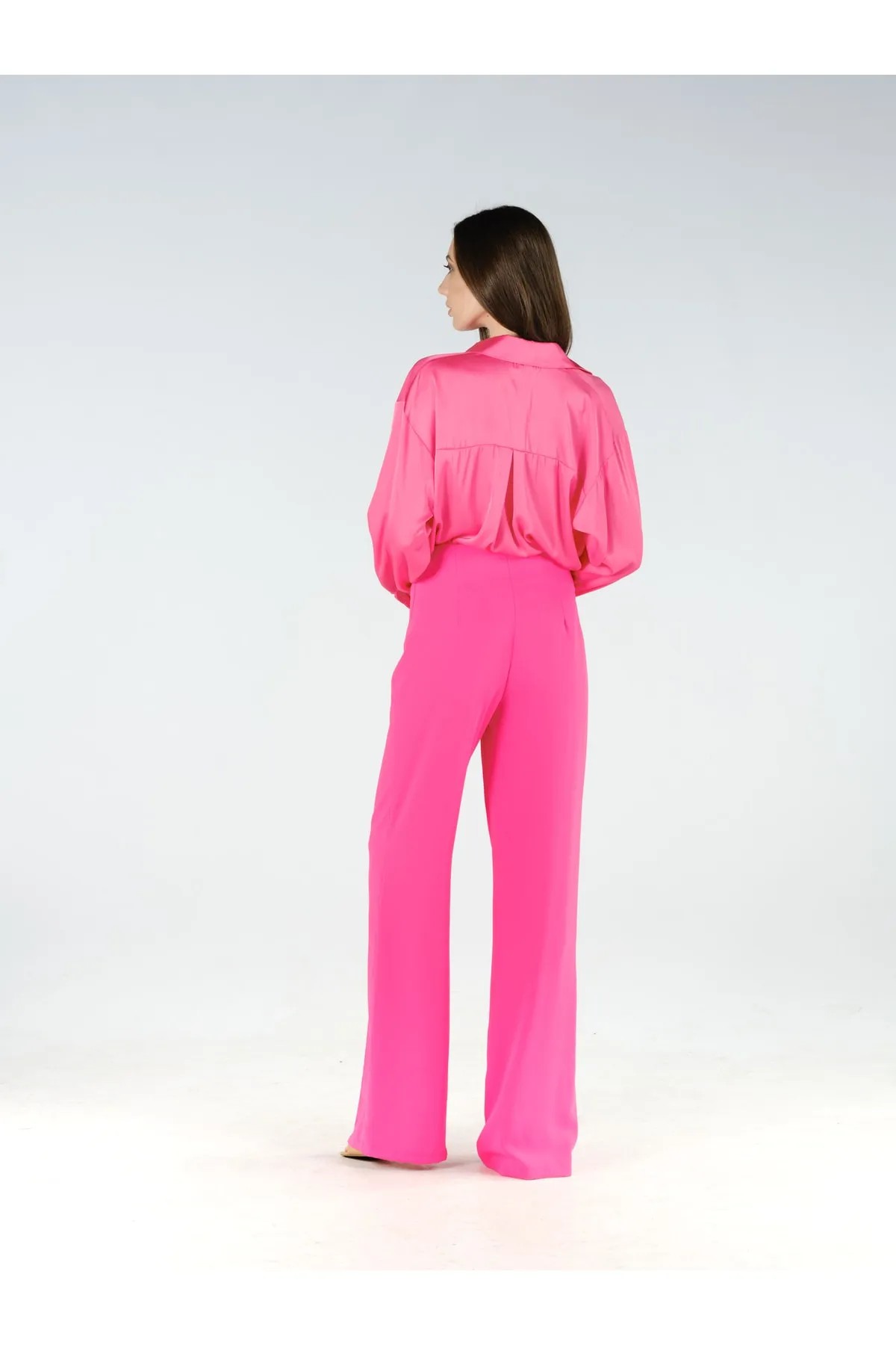 Fuchsia trousers