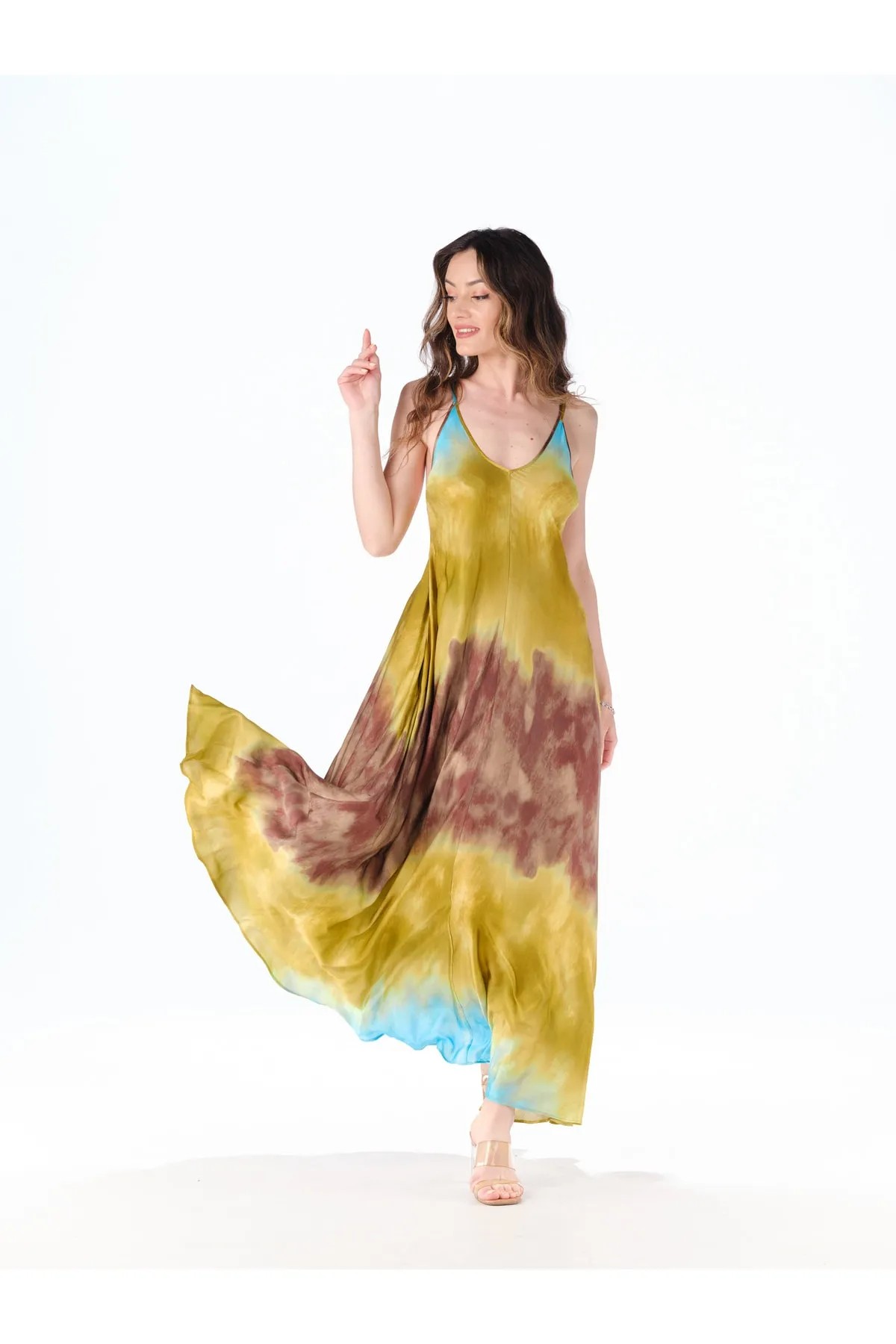 COLORFUL LONG DRESS WITH A LOW-COLLOW BACK