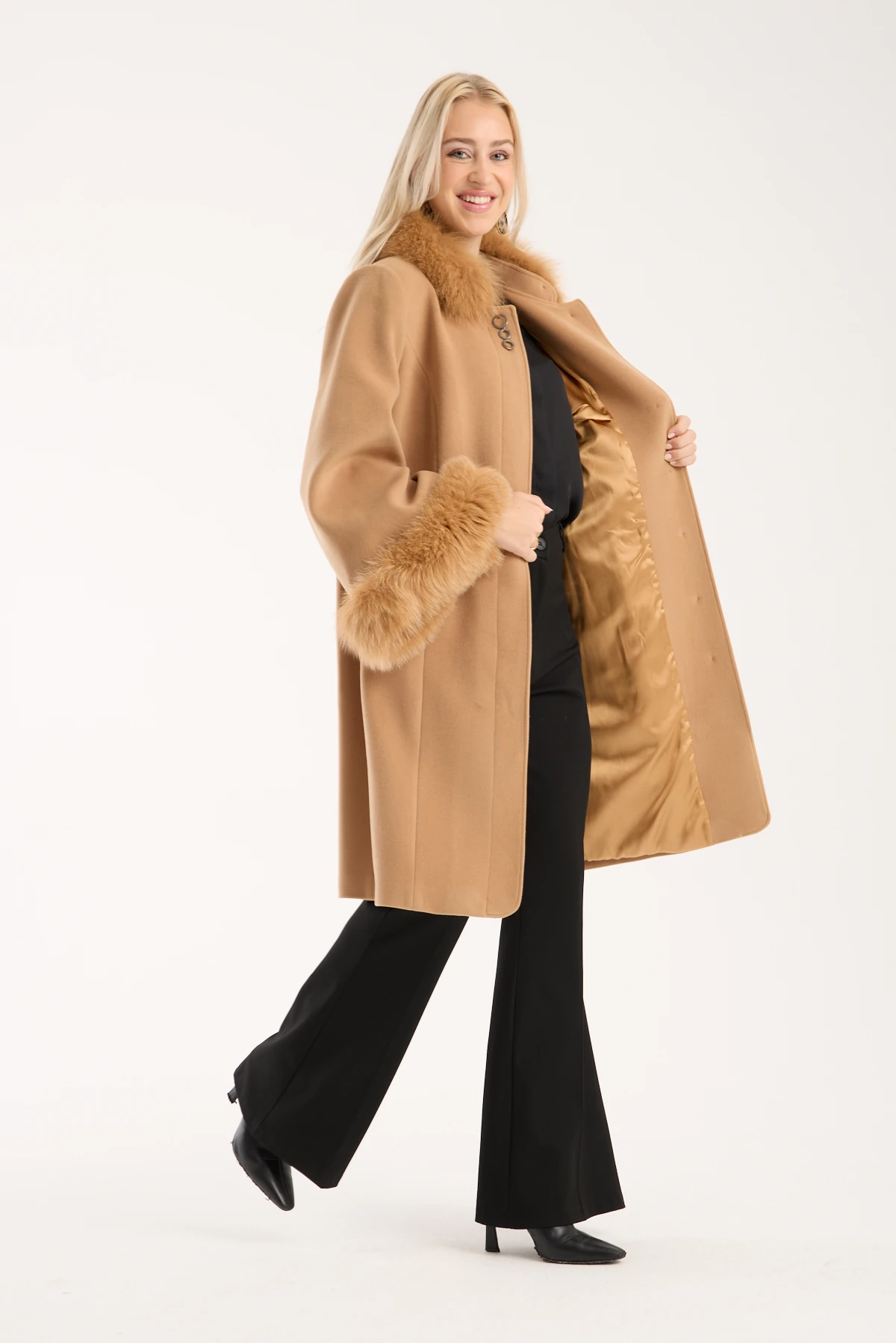 TABA YAKASI VE KOLU KÜRKLÜ KAŞE  KABAN