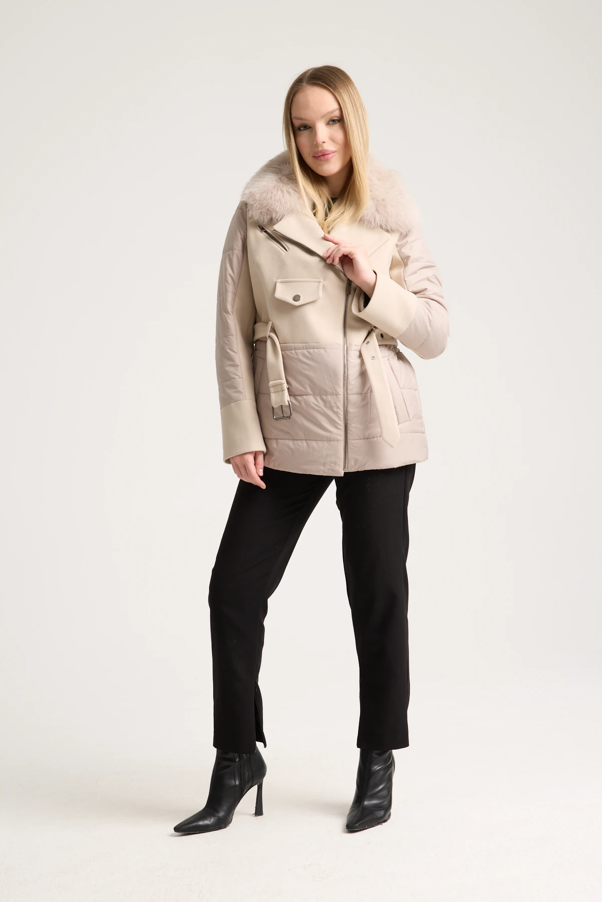 BEJ RENK KISA KÜRKLÜ KAŞE PUFFER MONT 