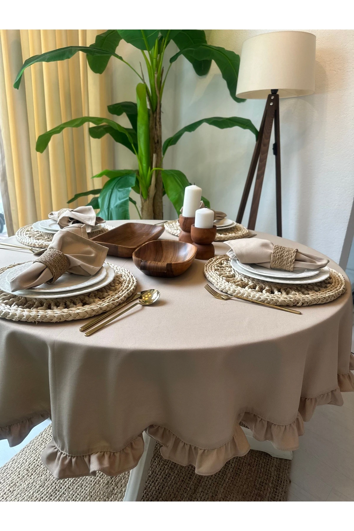 Vintage  Pamuklu Kumaş Fırfırlı Yuvarlak Masa Örtüsü