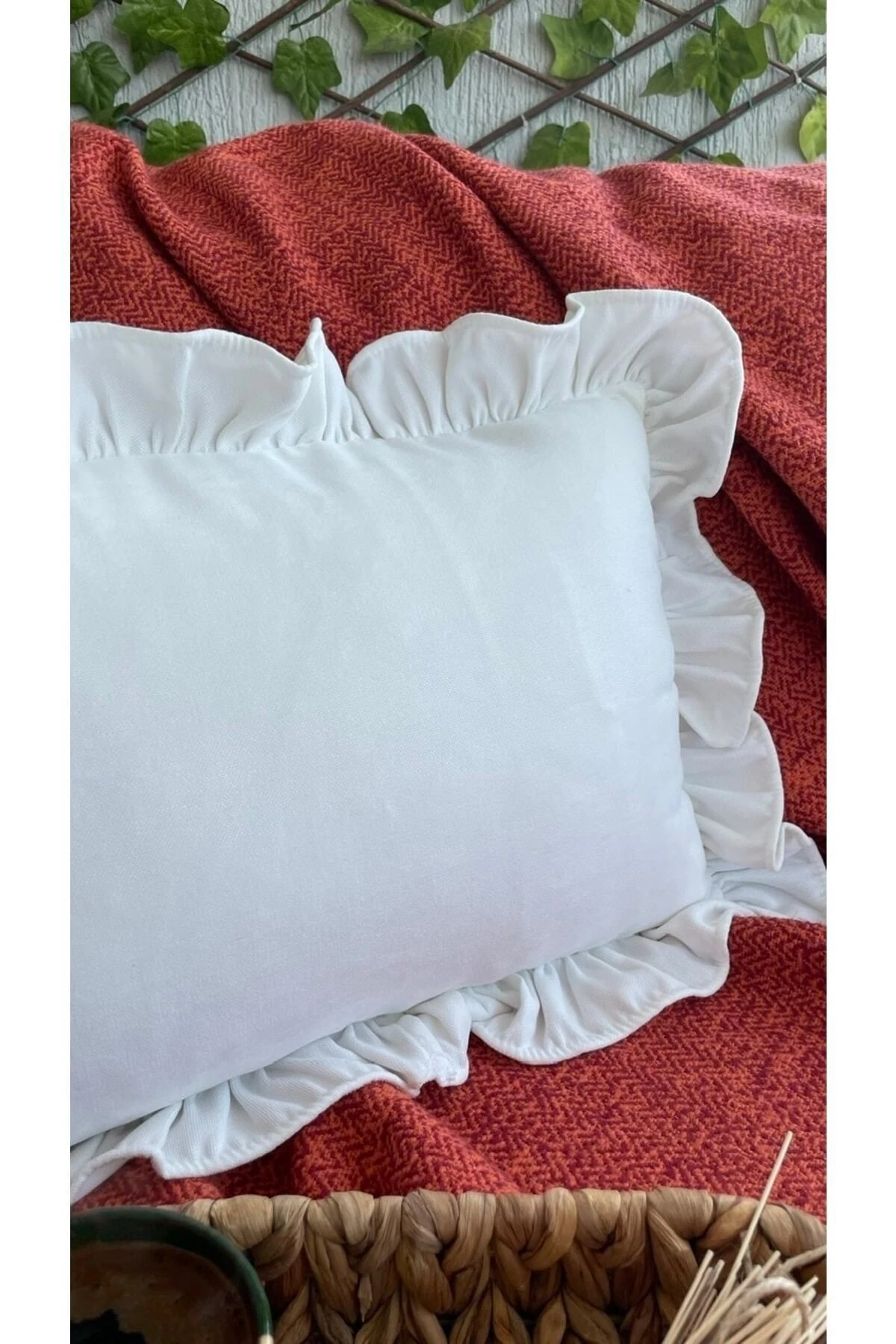 Kadife Doku Vintage Fırfırlı Kırlent Kılıfı 5