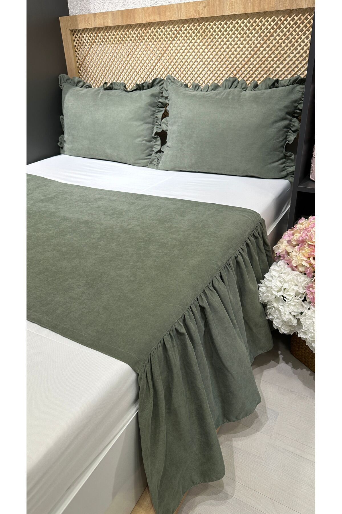 Miya 3’lü Vintage Fırfırlı Çağla Yeşili Çift Kişilik Yatak Runner