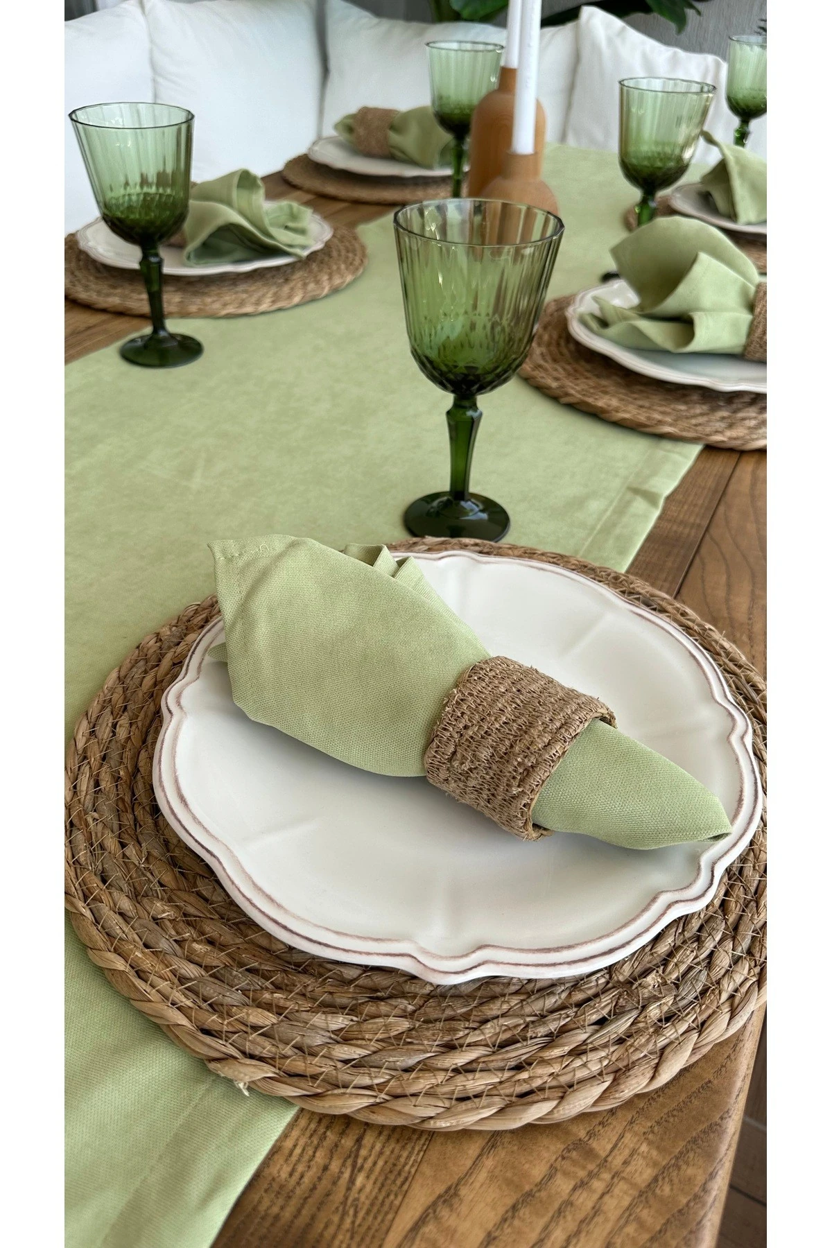 Kadife Dokulu Dertsiz, Leke Tutmaz Fıstık Yeşil Runner