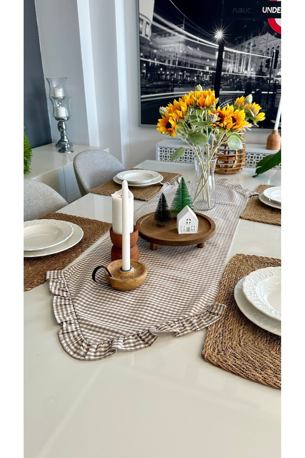 Vintage Mini Pötikare Köşe Fırfırlı Bej Runner