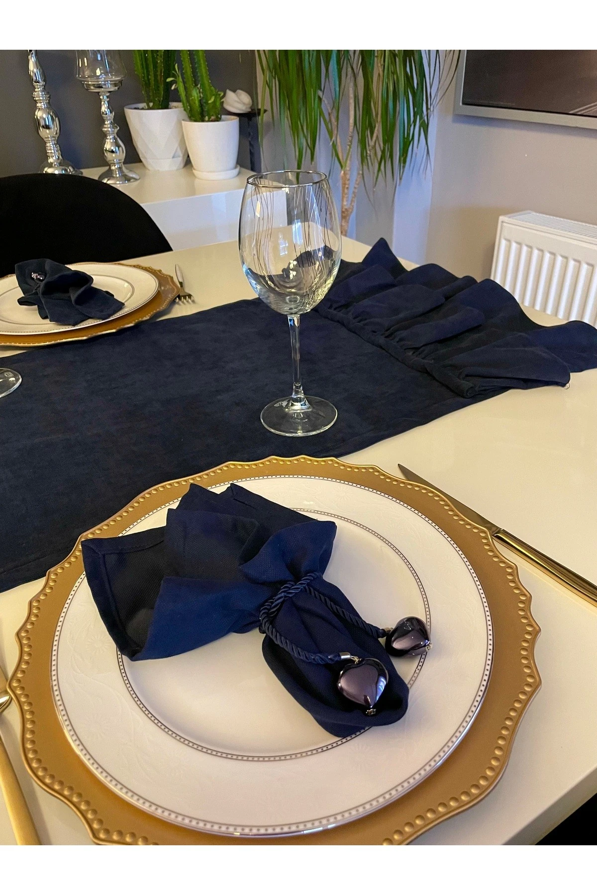 Lacivert Çiftkat Fırfırlı Kısa Sehpa Runnerı 40 x 80 cm - Lacivert