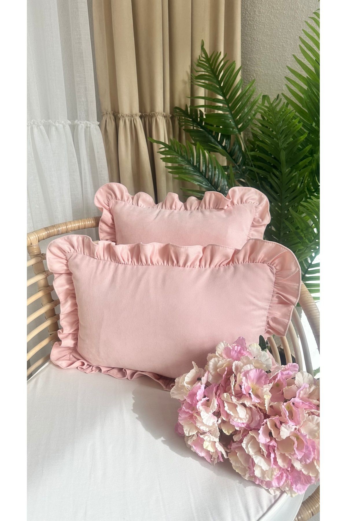 Vintage Fırfırlı Toz Pembe Kırlent Kılıfı