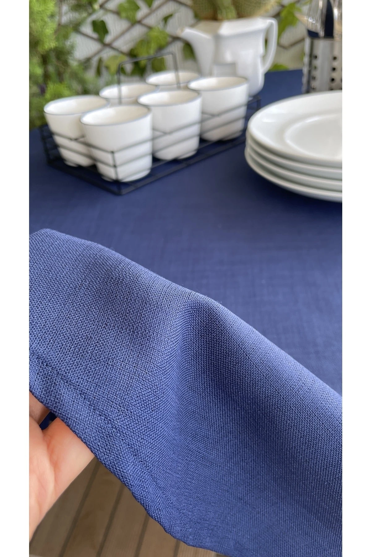 Keten Dokulu Lacivert Yuvarlak Masa Örtüsü