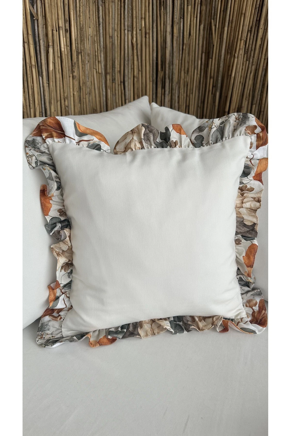 Vintage Renkli Fırfırlı Ekru Kırlent Kılıfı 1 ad