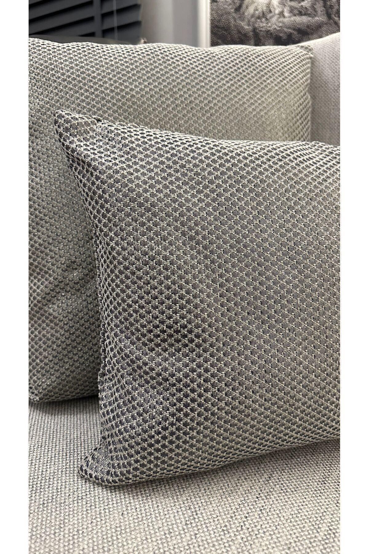 Platin, Gri Sedef Simli Salon Kırlent Kılıfı