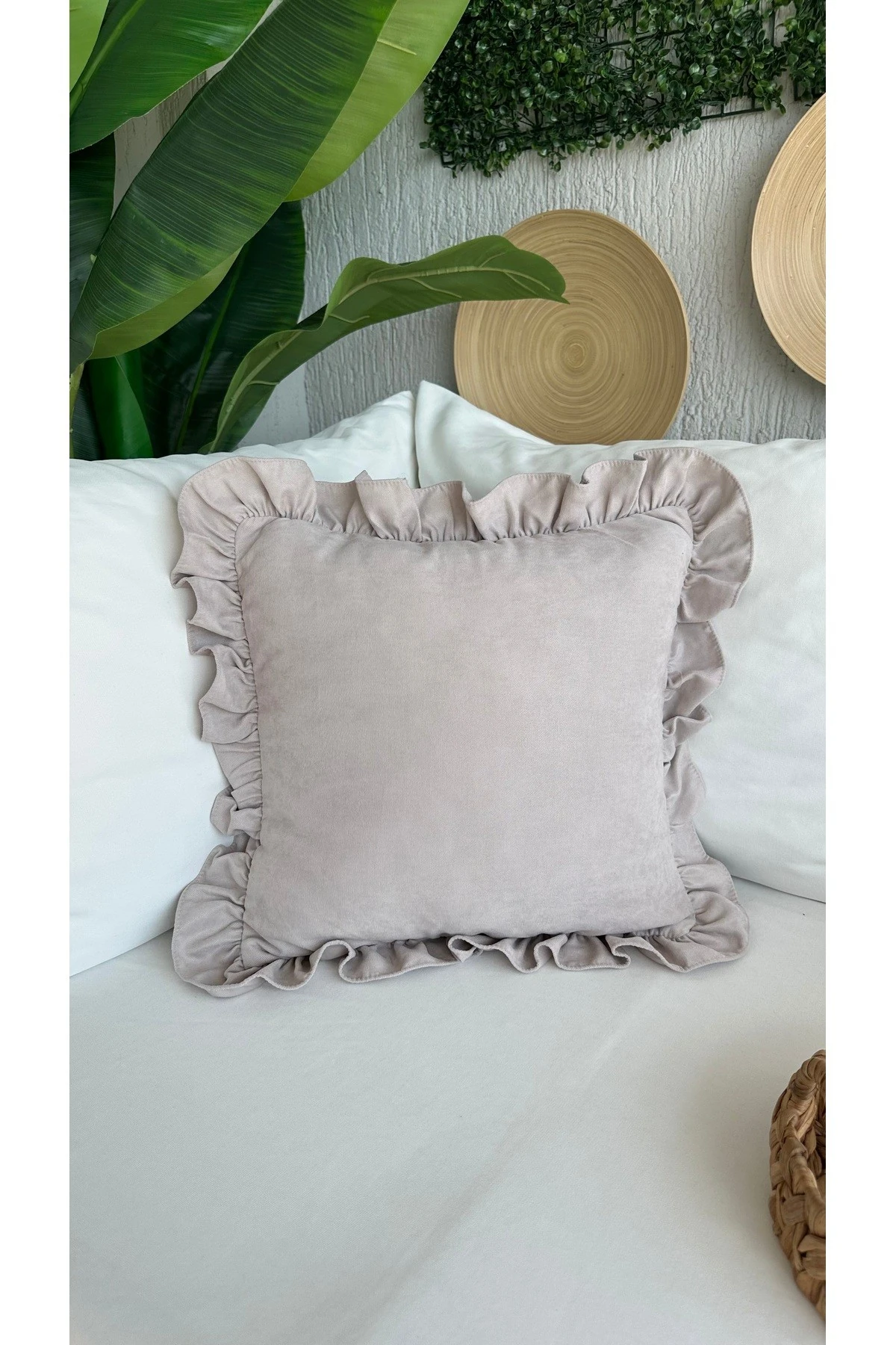 Vintage Taş Rengi Fırfırlı Kırlent Kılıfı 1 Ad