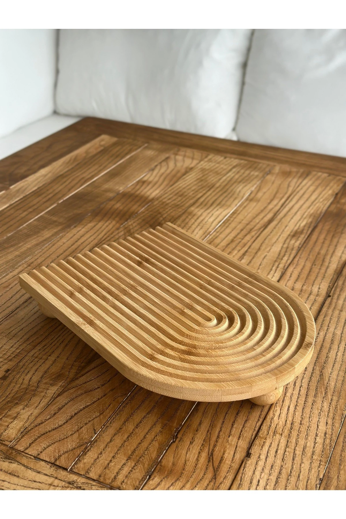 Bambu Ahşap Yuvarlak Ayaklı Sunumluk 20 cm x 28 cm