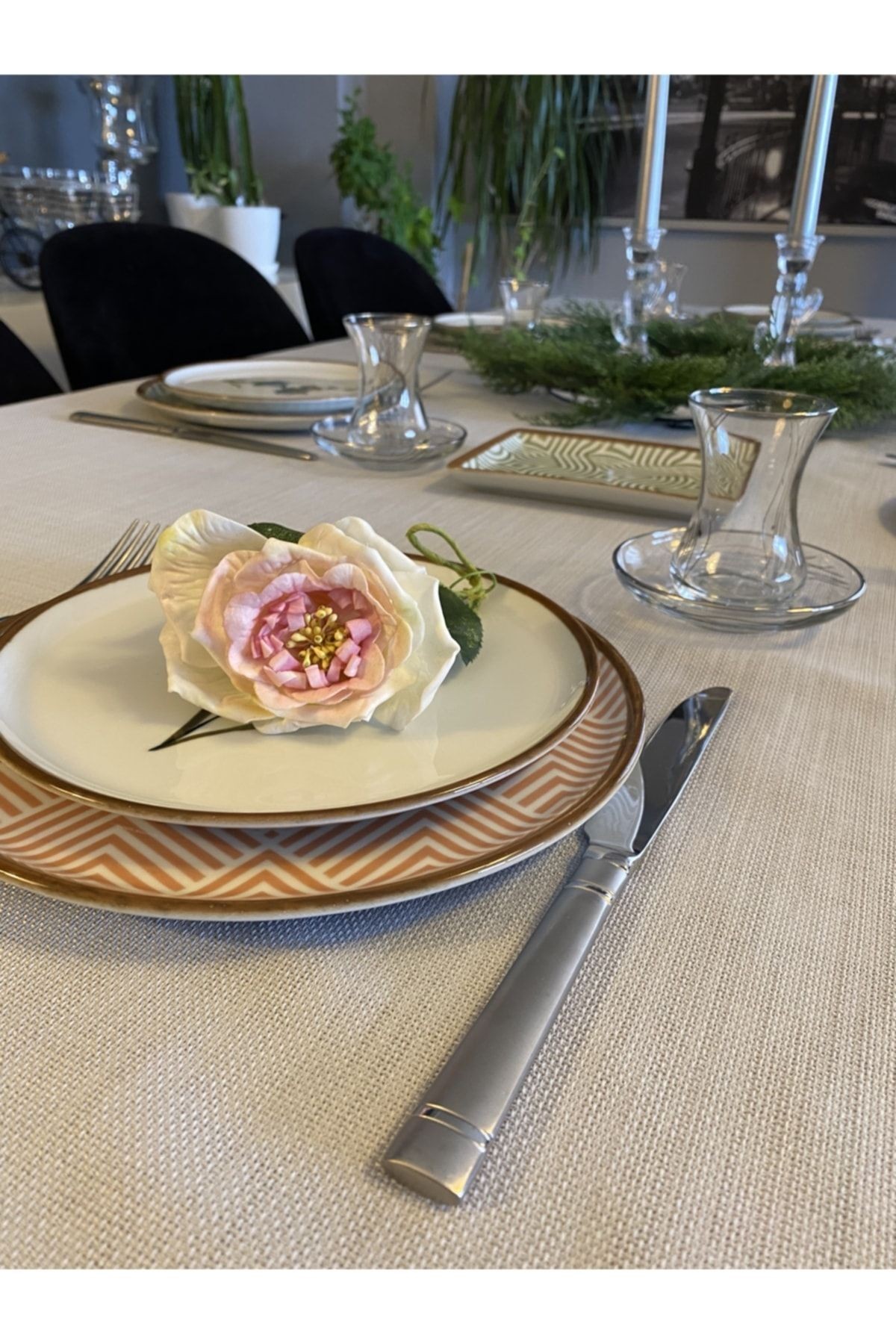 Dertsiz Gri Masa Örtüsü Keten Gri Masa Örtüsü