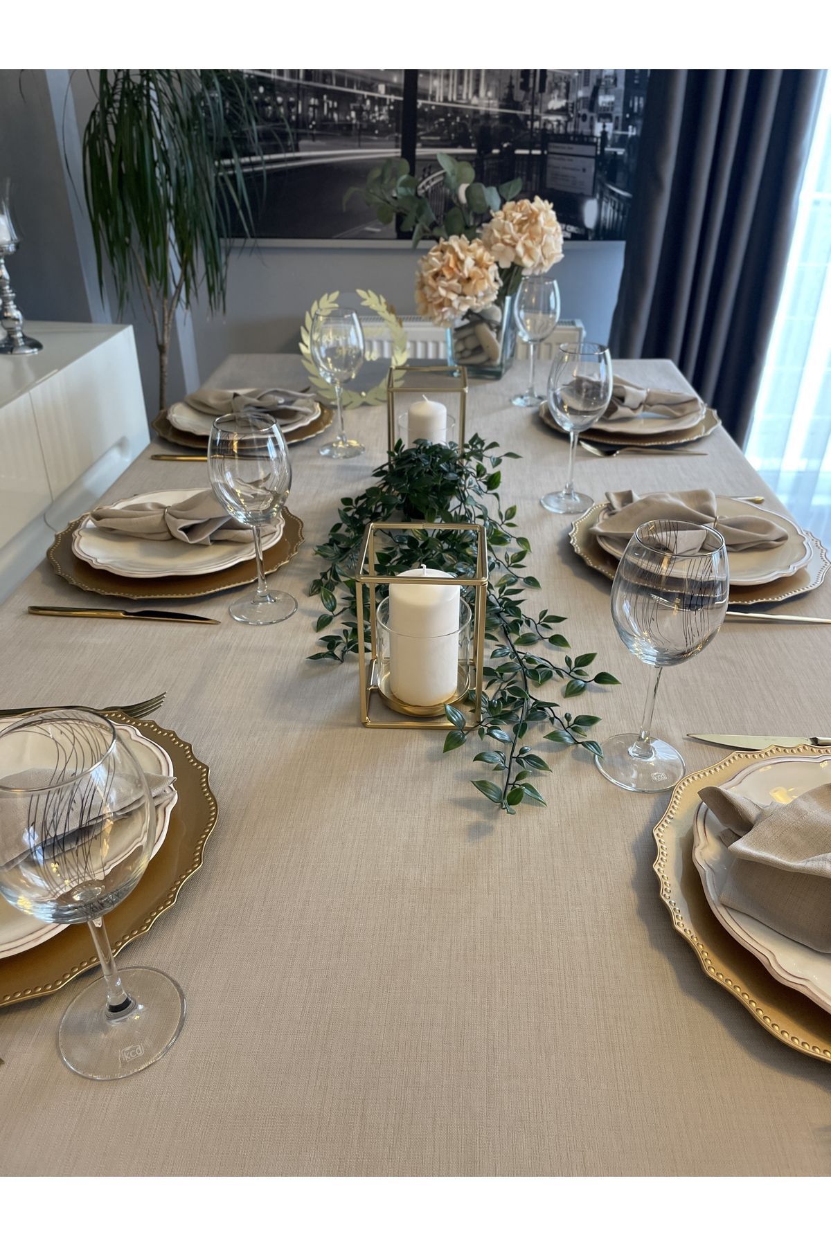 Keten Dokulu Bej Masa Örtüsü