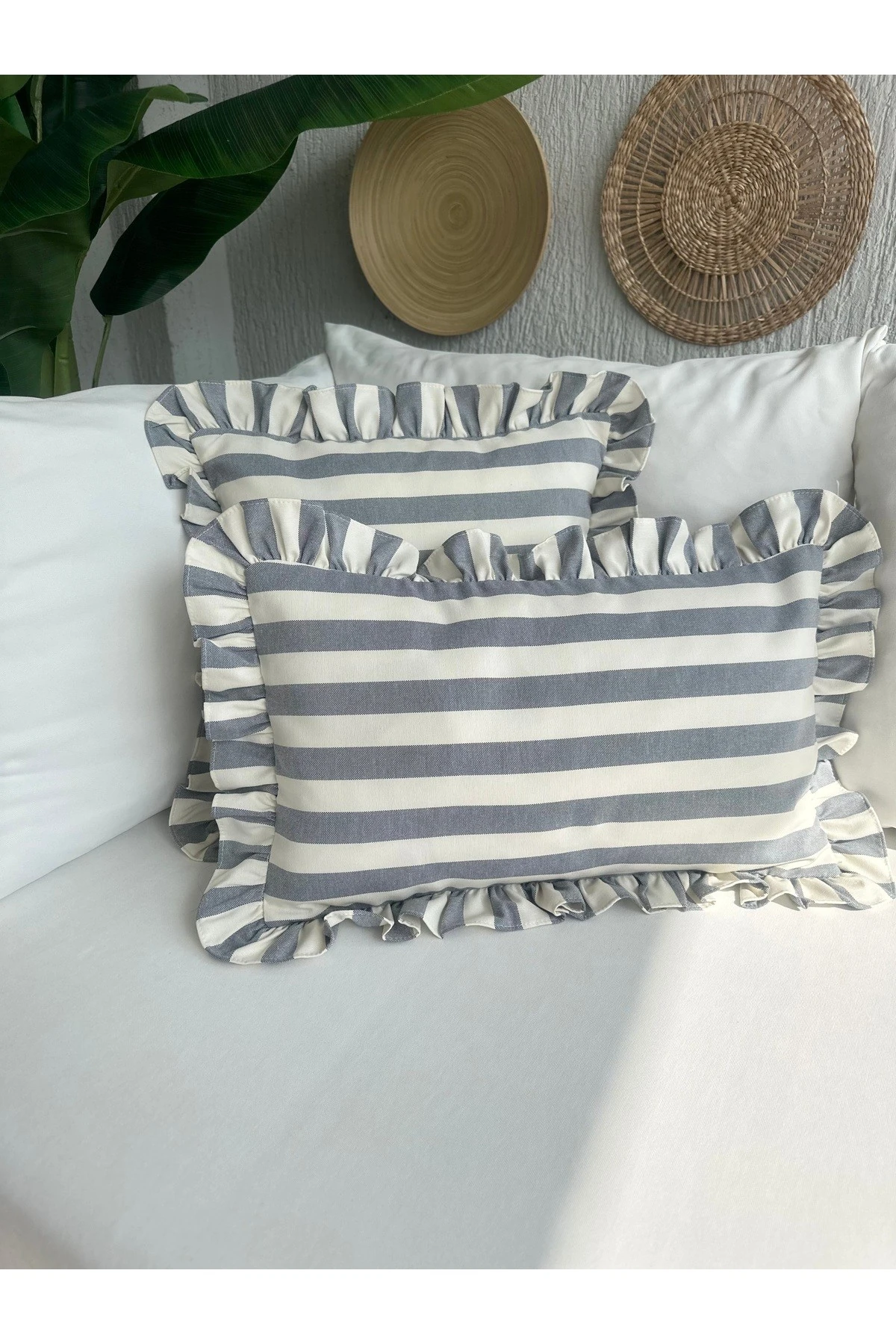 İndigo Mavi Ekru Çizgili Premium Keten Kumaş Fırfırlı Kırlent Kılıfı 1 ADET