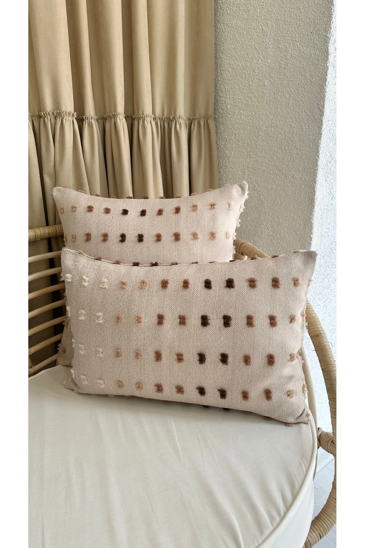Ponponlu İskandinav Bej Kırlent Kılıfı 1 ADET
