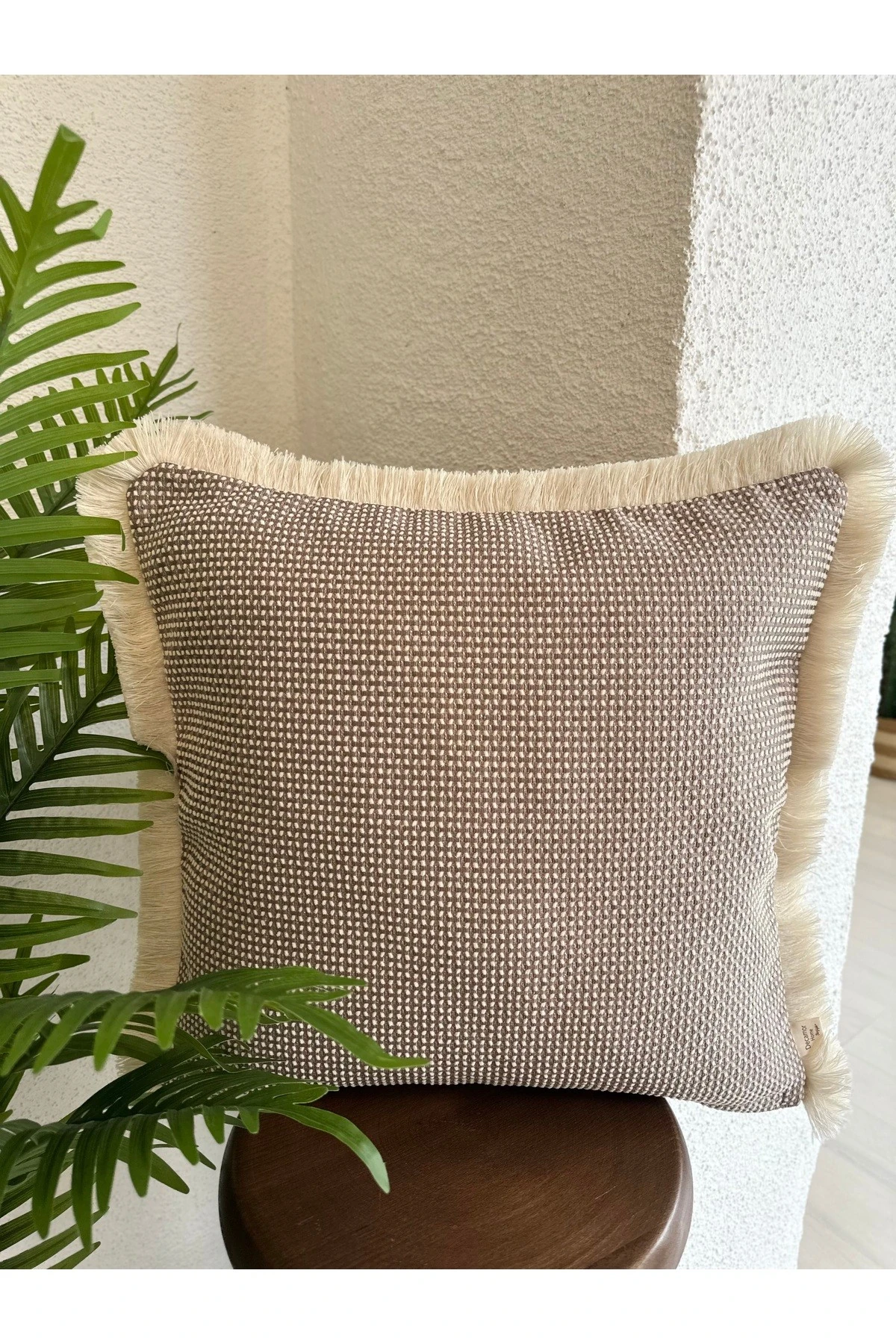 Rose Simli Vizon Püsküllü Kırlent Kılıfı