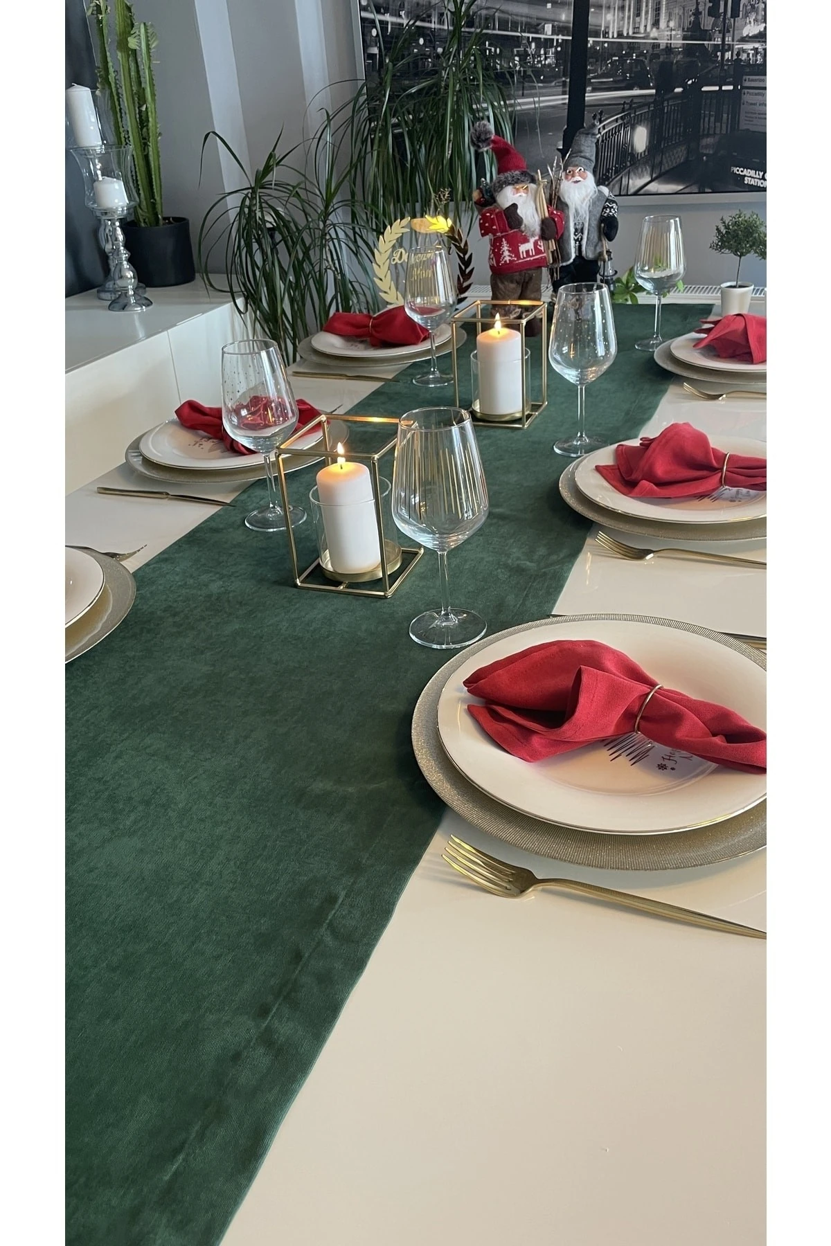 Kadife Dokulu Dertsiz Koyu Yeşil Runner Yılbaşı Özel Masası