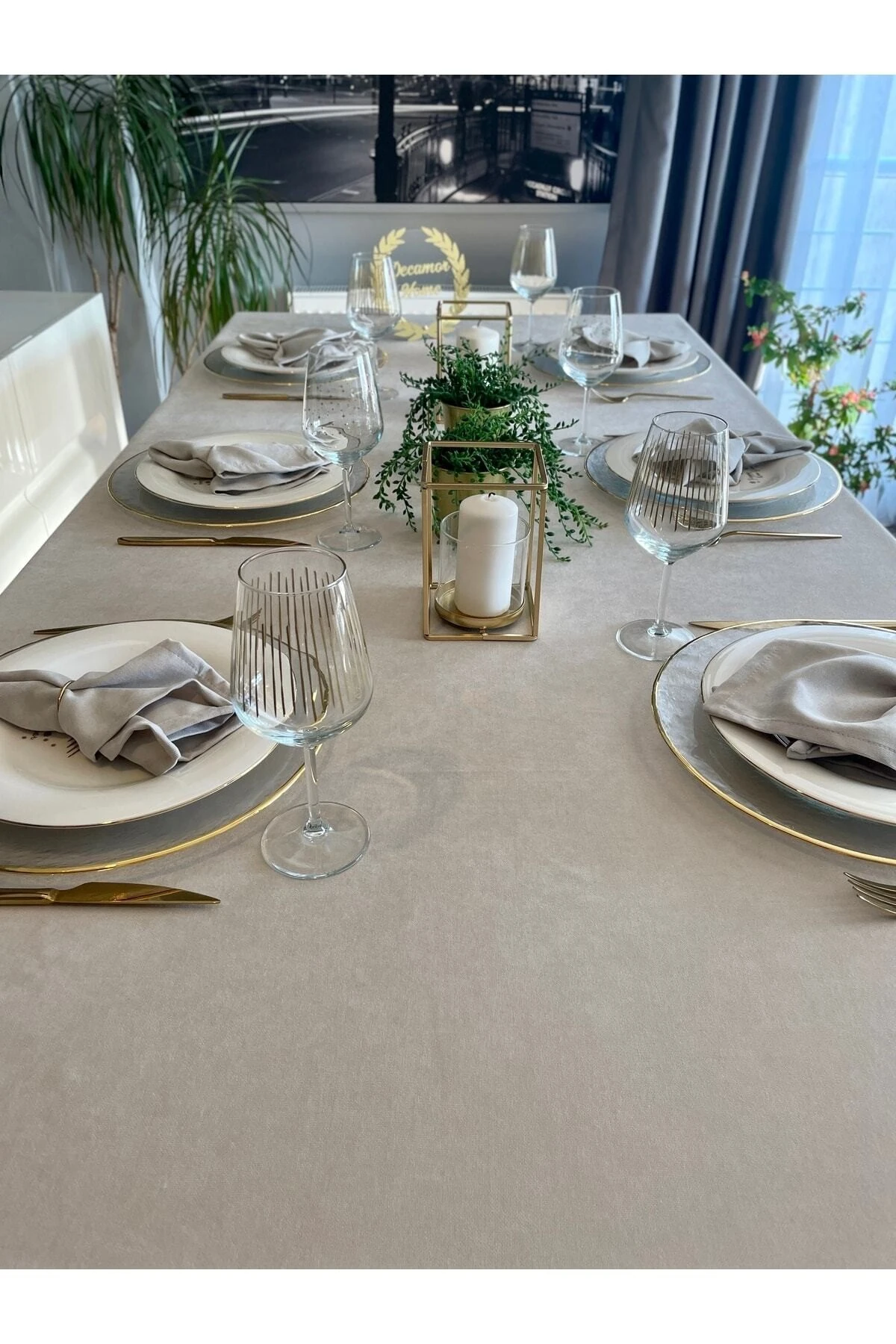 Kadife Dokulu Dertsiz Leke Tutmaz Taş Rengi Masa Örtüsü