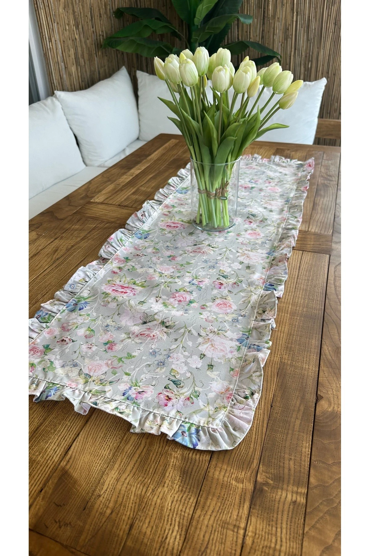 Tam Fırfırlı Gül Desenli Bej Runner