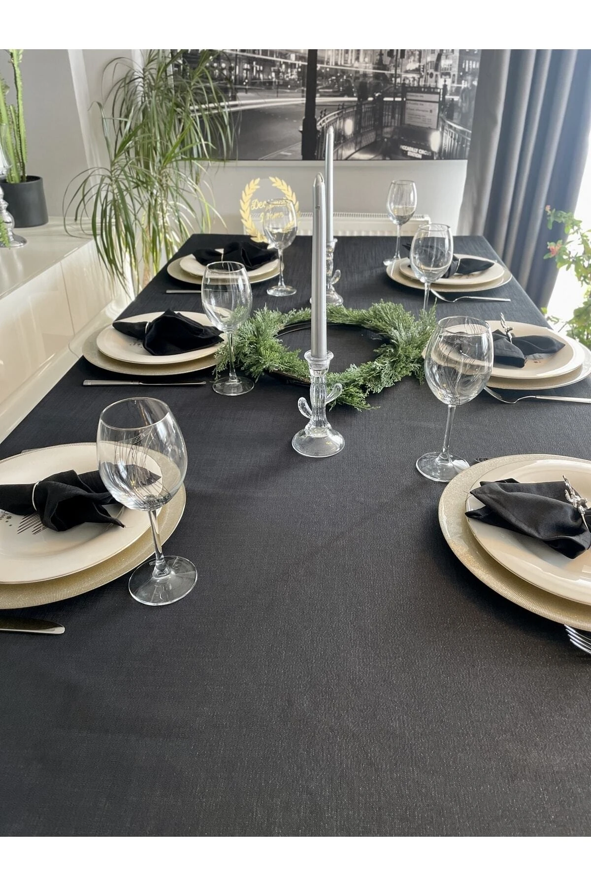 Keten Dokulu Simli Siyah Masa Örtüsü