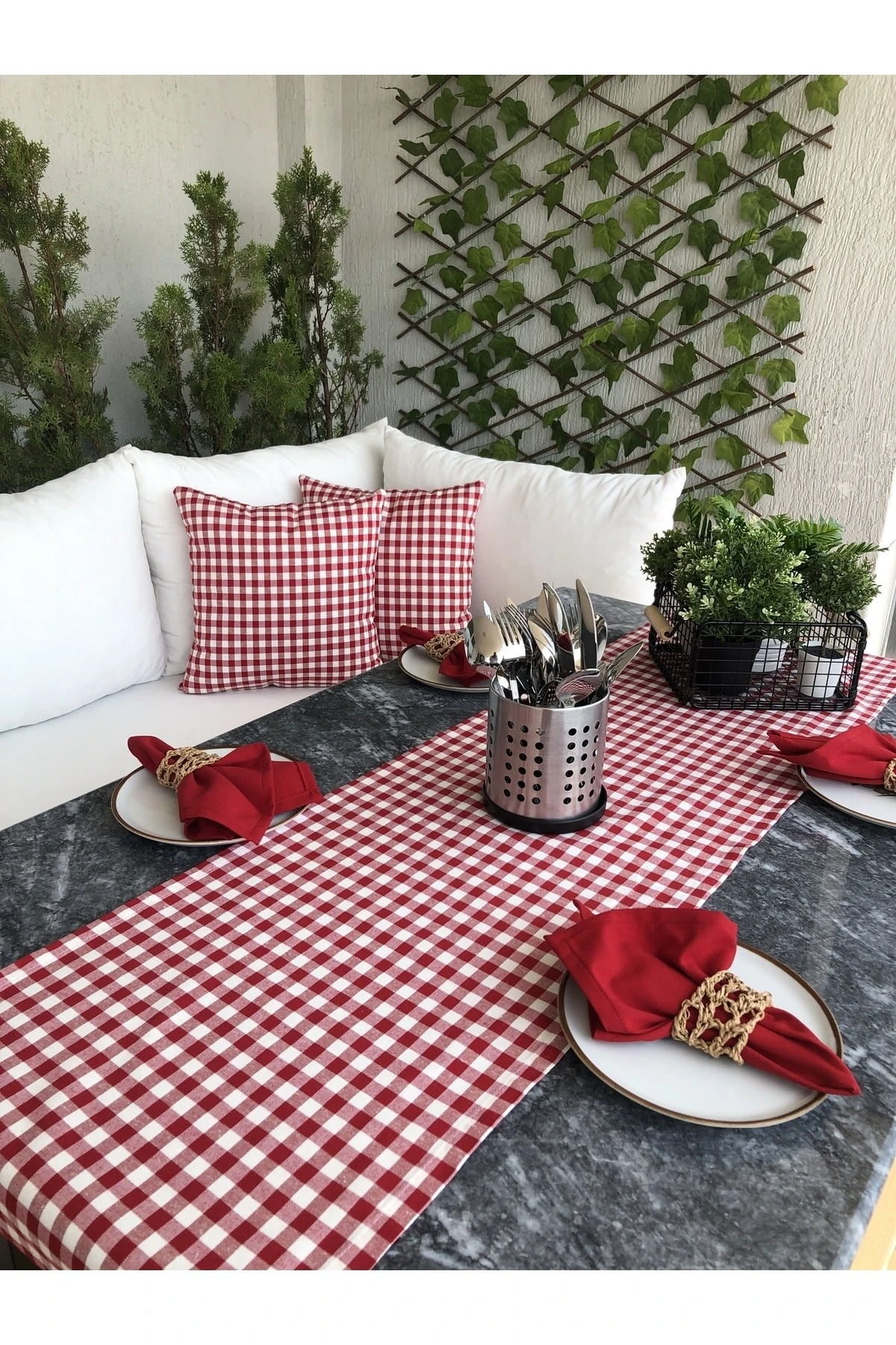 Pötikareli Kırmızı Kırlent Kılıfı 43 x 43 cm