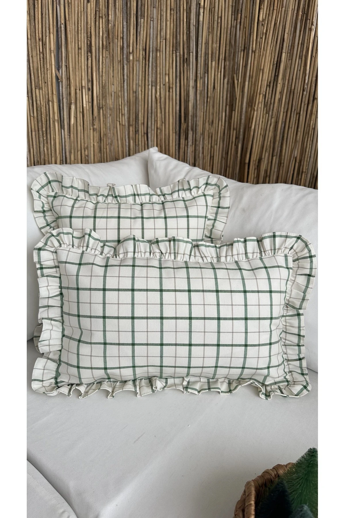 Keten Fırfırlı Ekru Yeşil Çizgili Kırlent Kılıfı 1. Kalite 1 adet