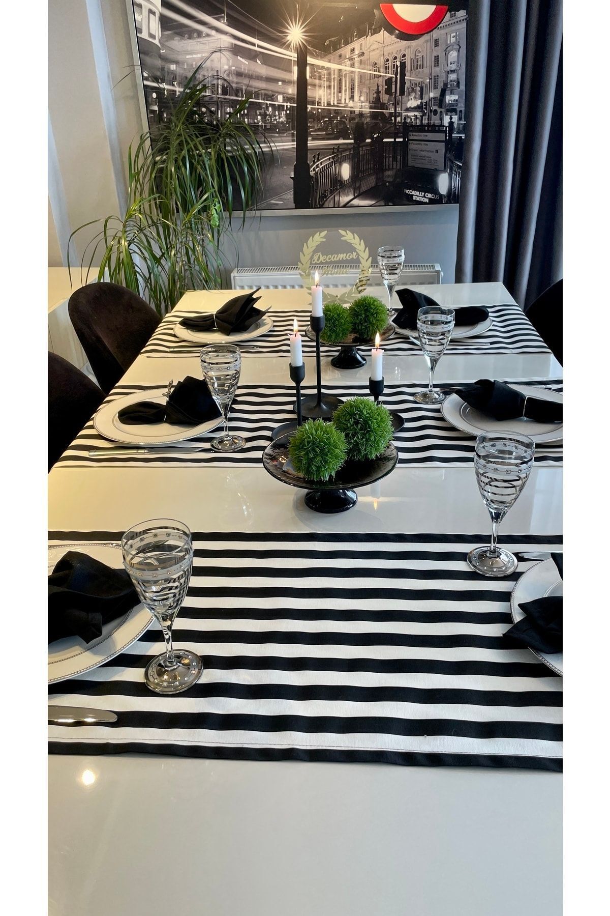 Dertsiz Püsküllü Siyah Beyaz Runner