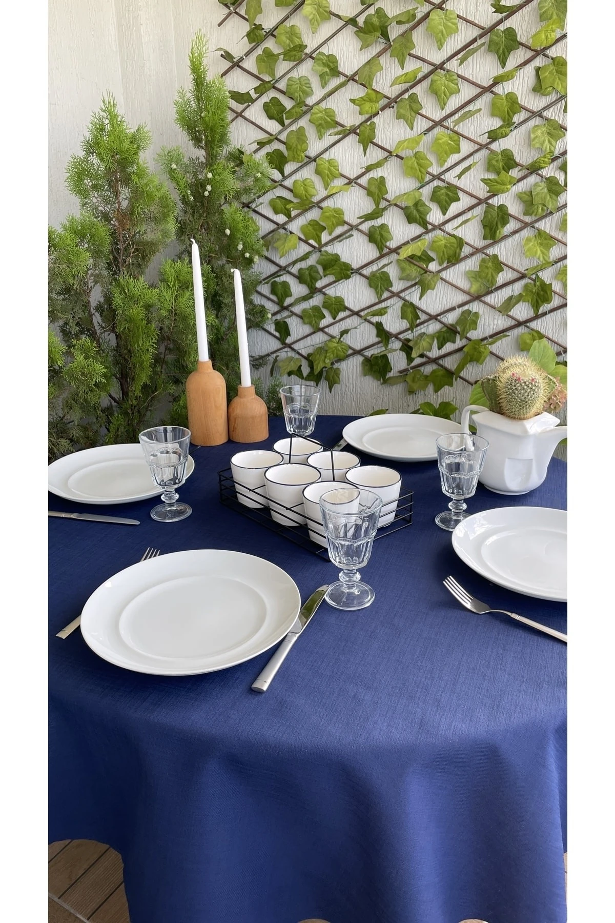 Keten Dokulu Lacivert Yuvarlak Masa Örtüsü