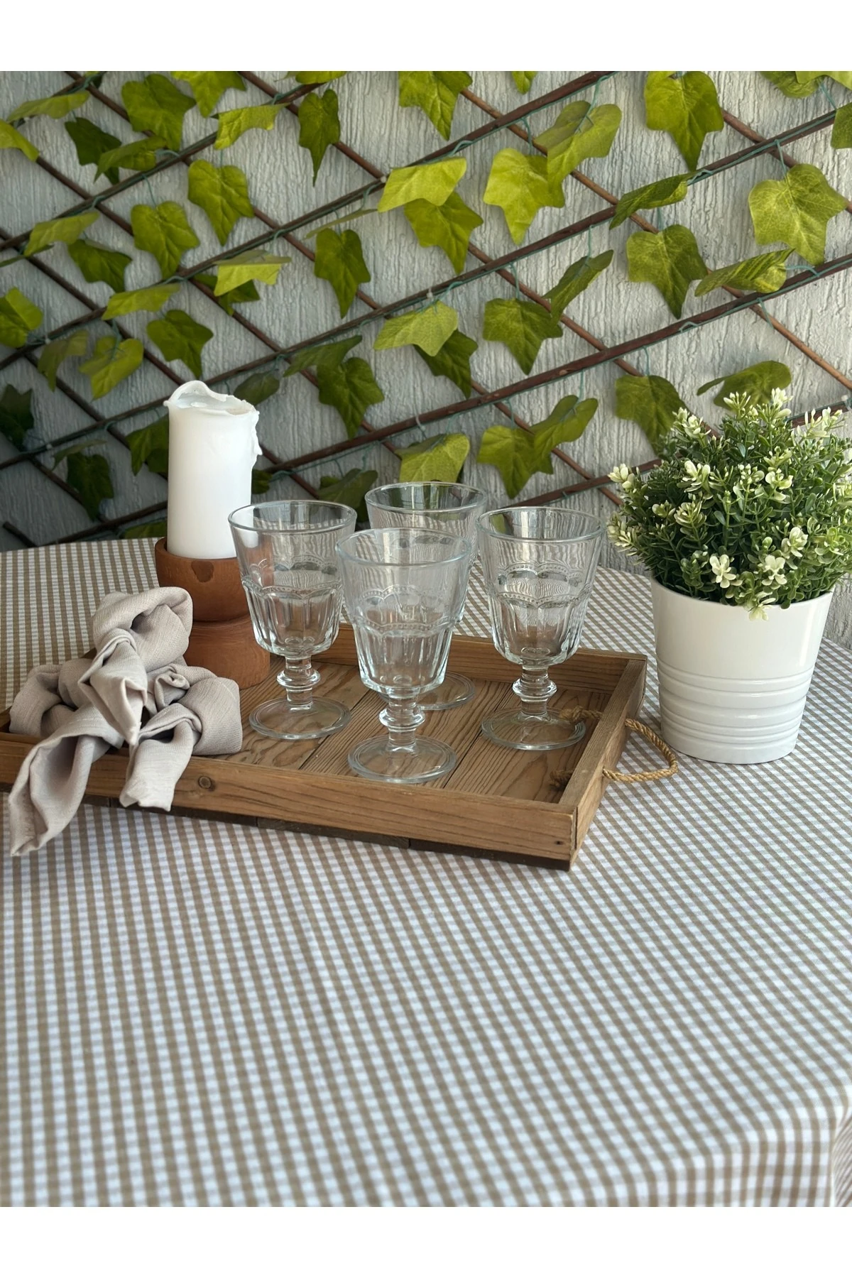 Mini Pötikare Fırfırlı Dertsiz Yuvarlak Masa Örtüsü