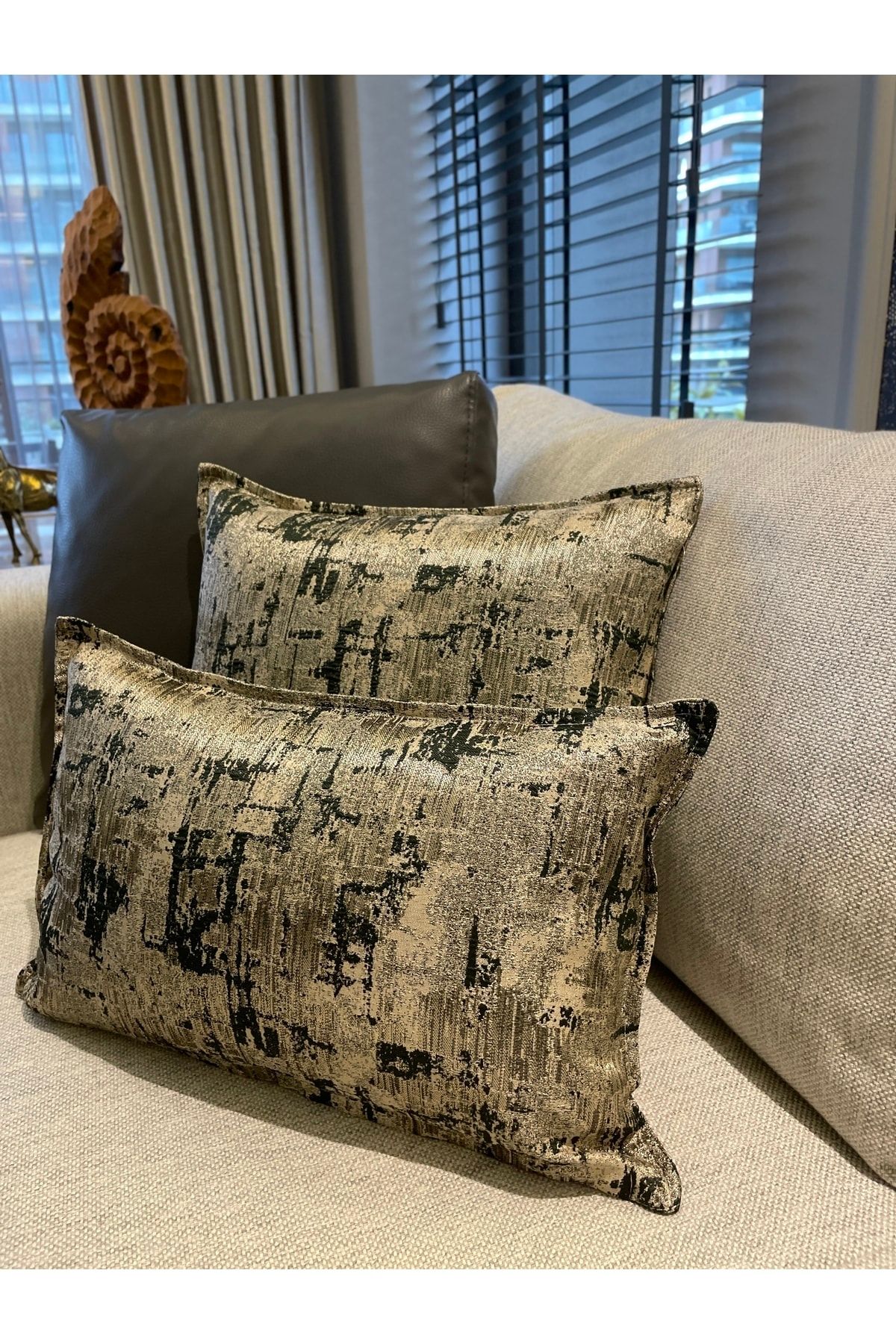 Gold Koyu Yeşil Detaylı Kırlent Kılıfı