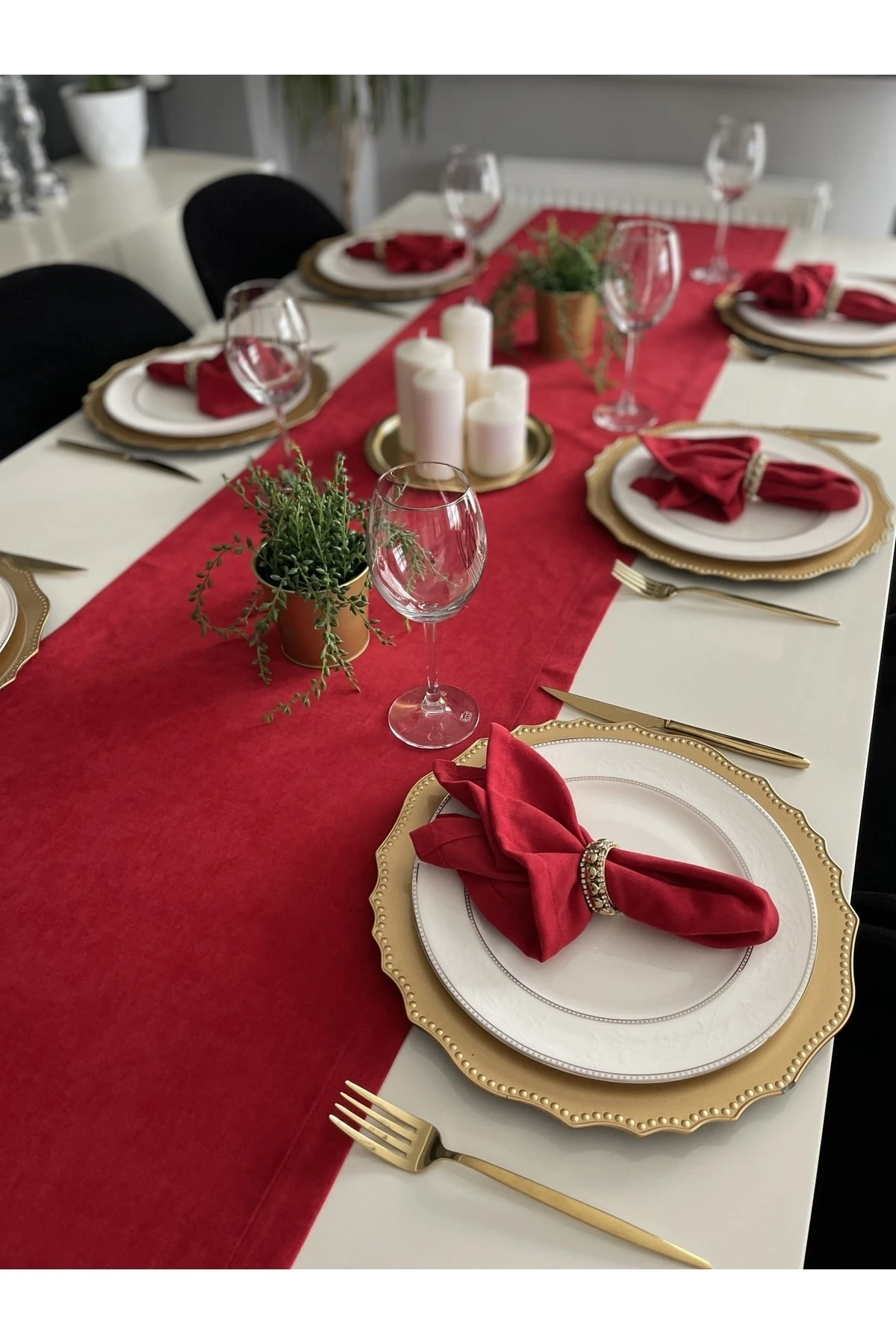 Kadife Dokulu Dertsiz Uzun Kırmızı Runner