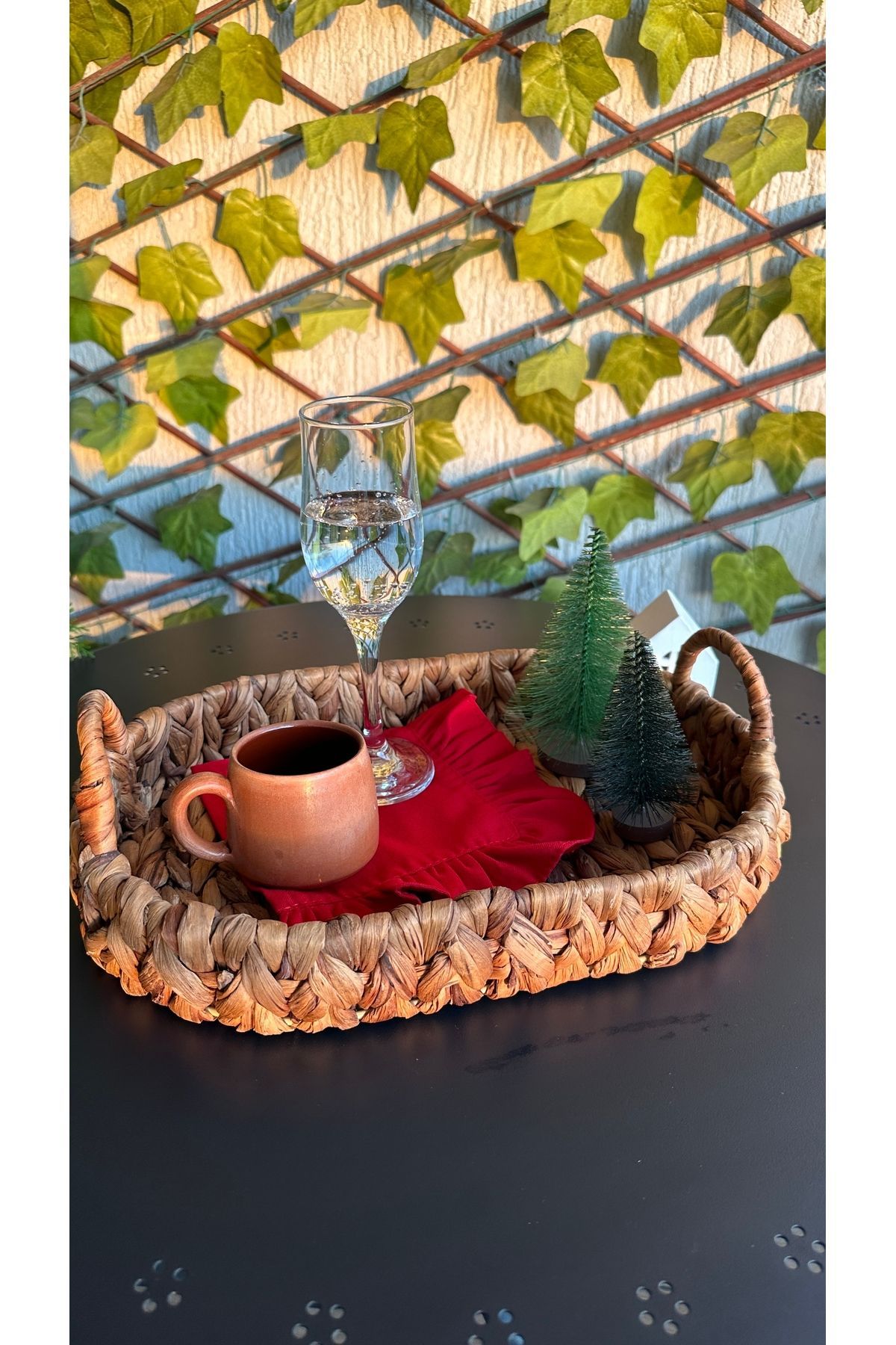 4'lü Kırmızı Keten Fırfırlı Sunum Peçetesi