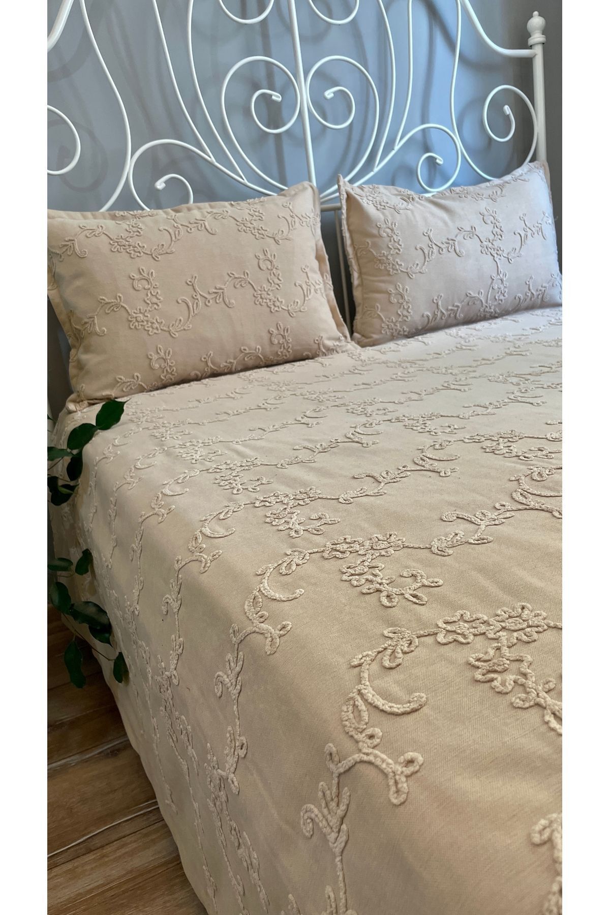 Nakışlı Yatak Örtüsü Pike Seti İşleme Detaylı Çok Amaçlı Örtü Çift Kişilik