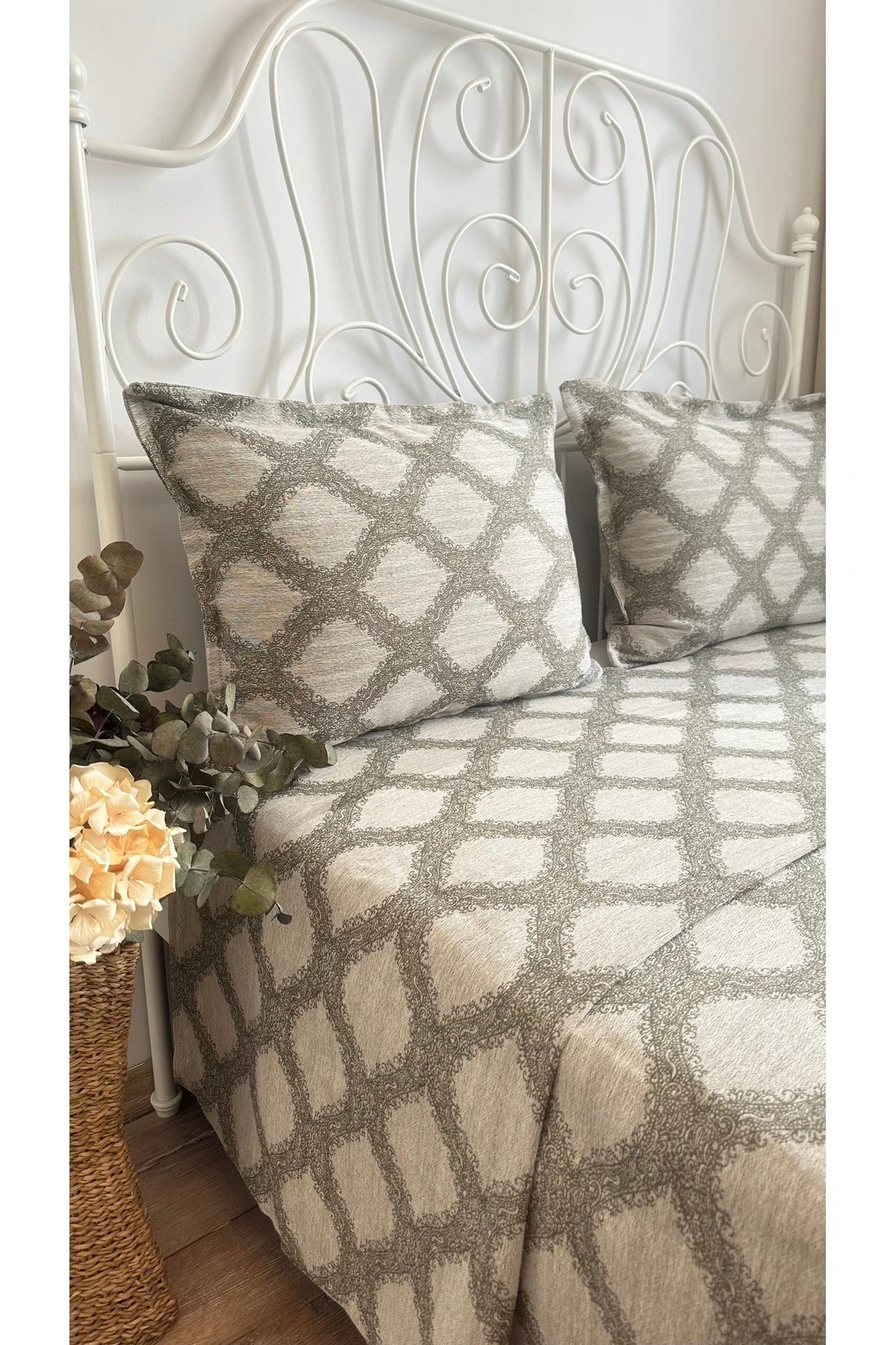 Yeşil Bej Klasik Desen Pamuklu Yatak Örtüsü / Pike Takımı Çift Kişilik