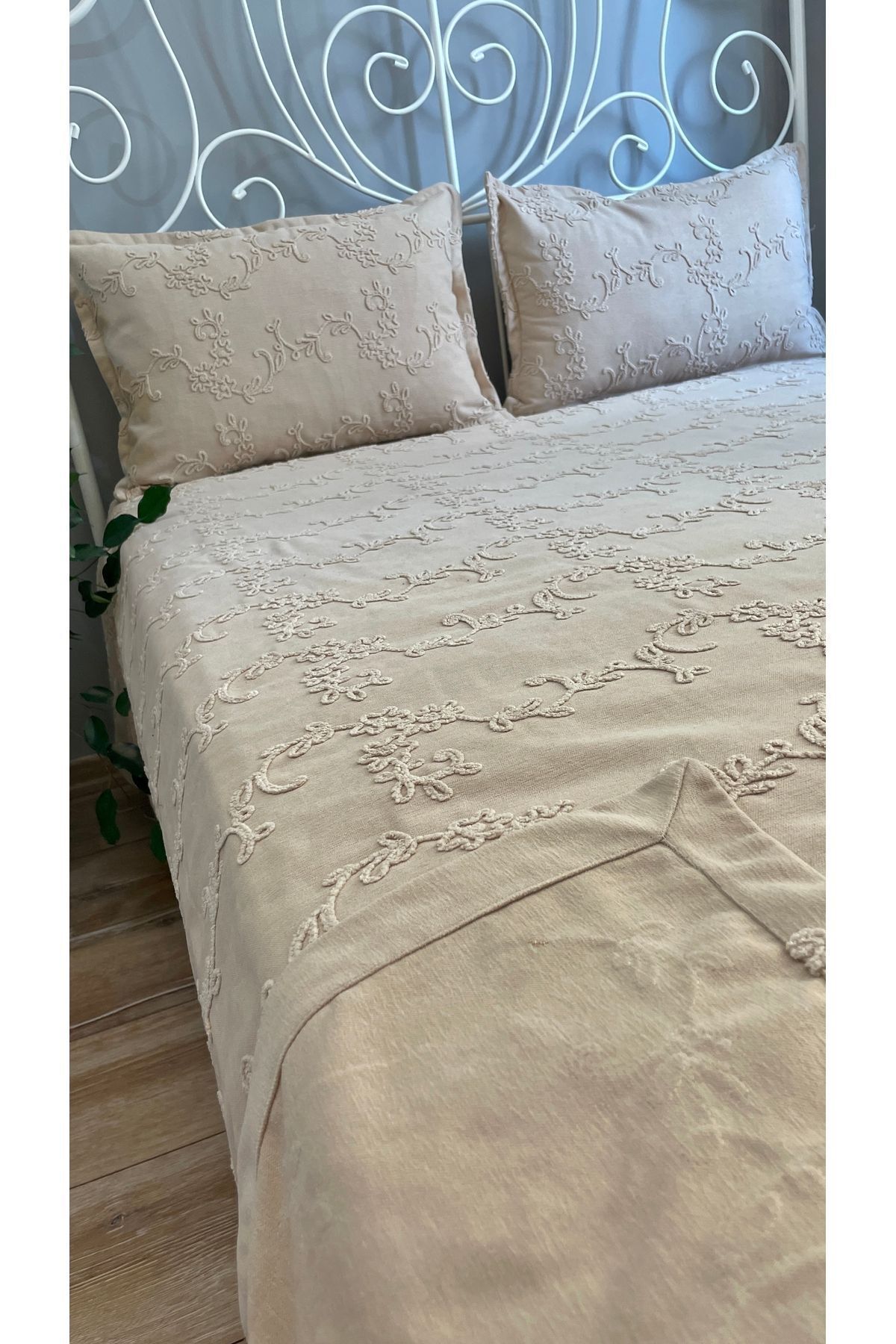 Nakışlı Yatak Örtüsü Pike Seti İşleme Detaylı Çok Amaçlı Örtü Çift Kişilik