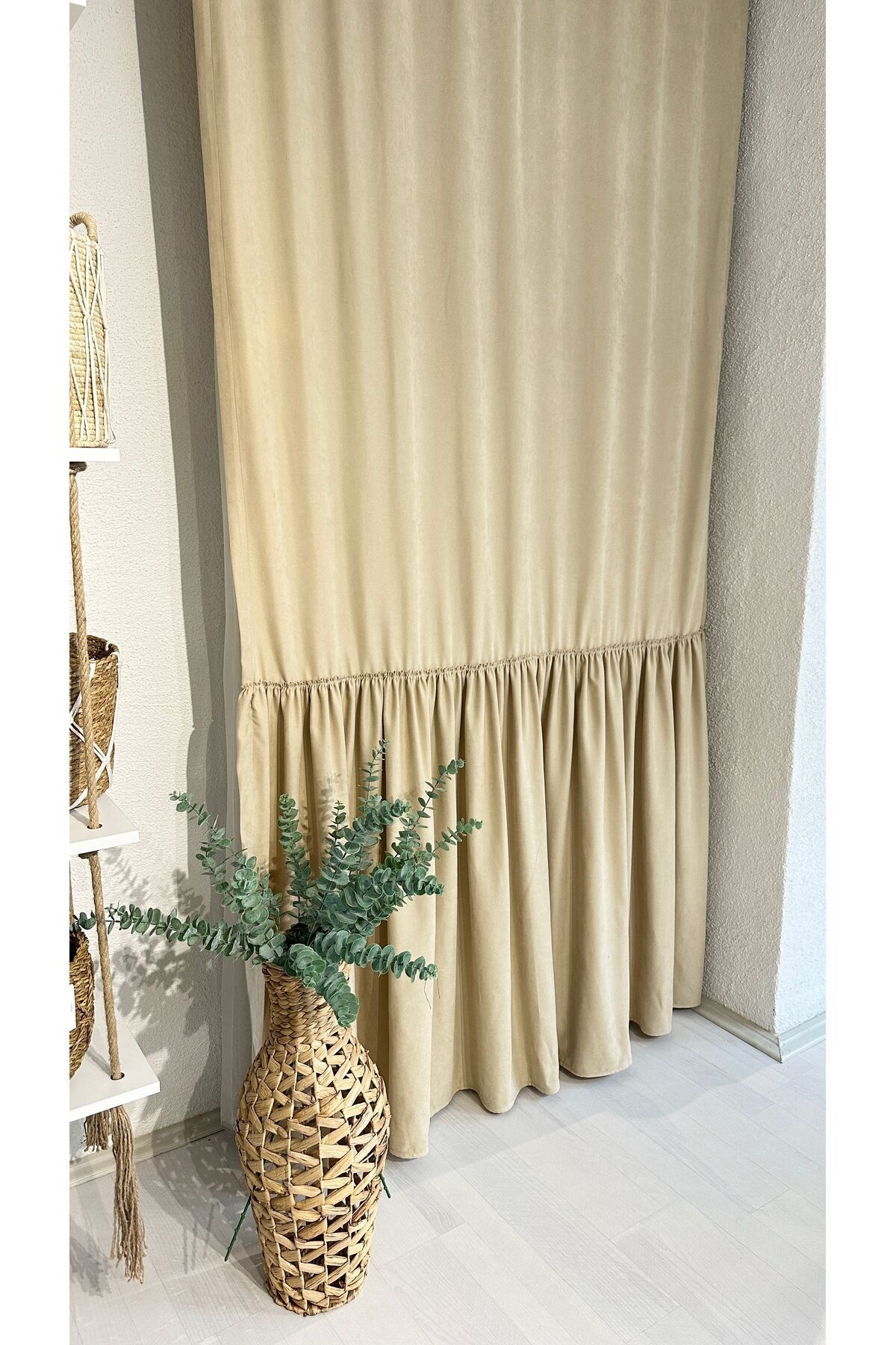 Bej Rengi Vintage Fırfırlı Fon Perde