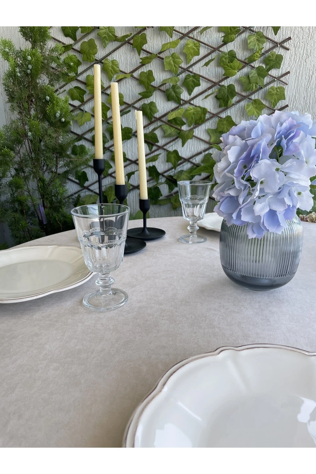 Vintage Kadife Dokulu Taş Rengi Fırfırlı Yuvarlak Dertsiz Masa Örtüsü