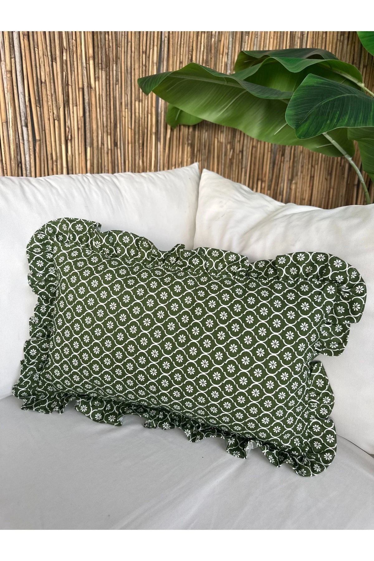 Papatya Desen Yeşil Fırfırlı Kırlent Kılıfı 1 ADET