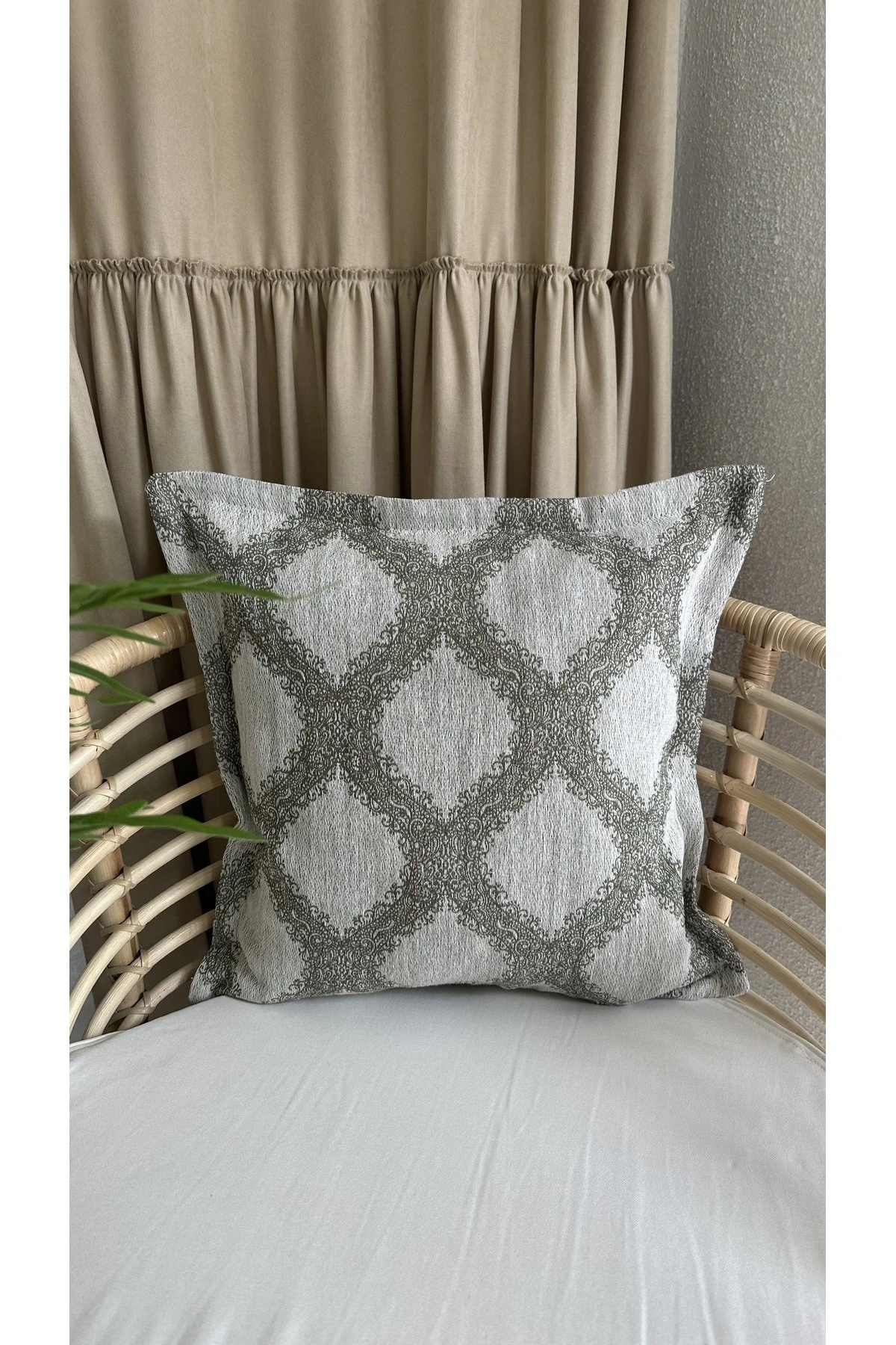 Ekru Haki Yeşil Kırlent Kılıfı 1 ad