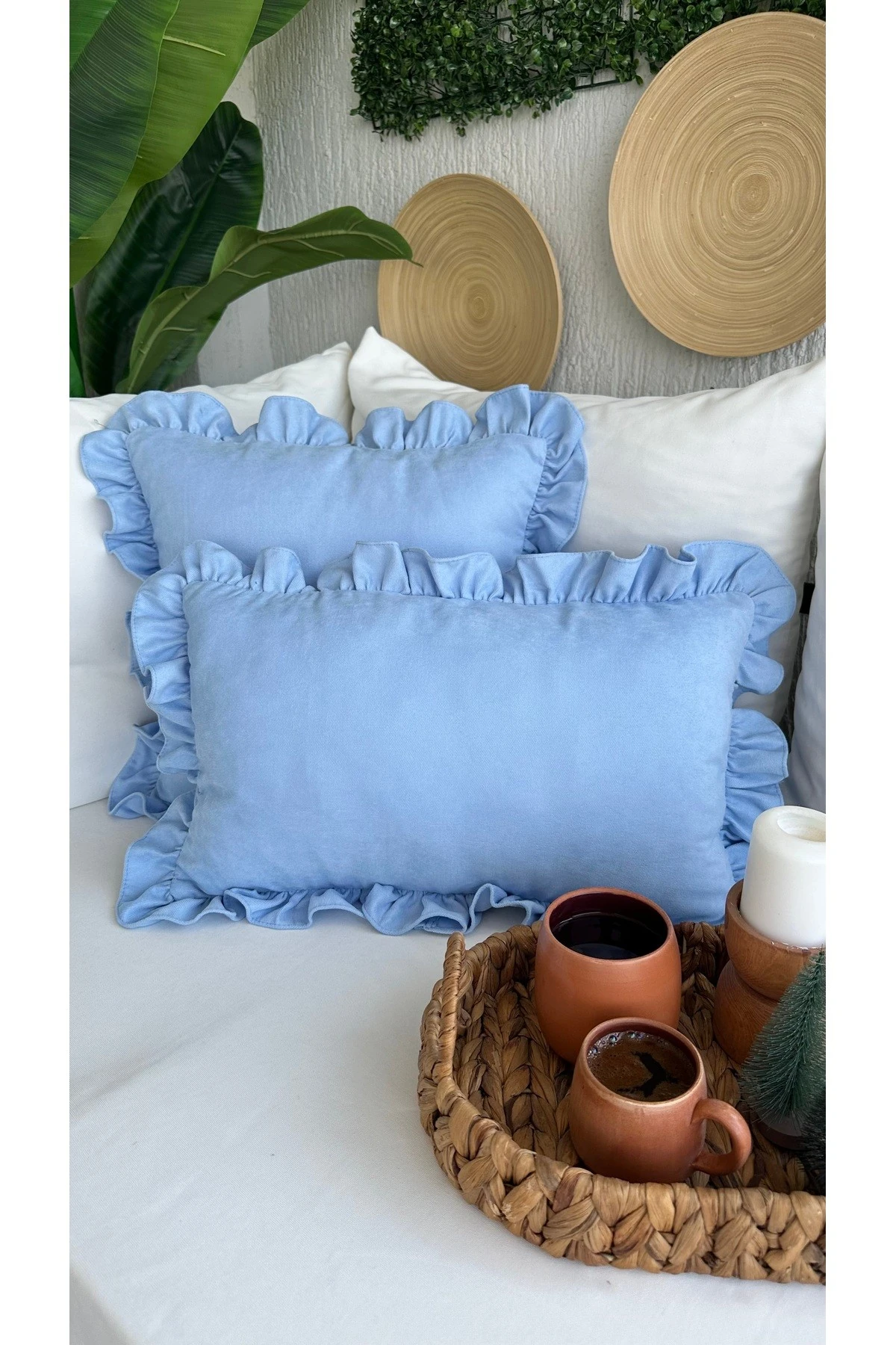 Kadife Doku Vintage Fırfırlı Bebek Mavi Renk Kırlent Kılıfı