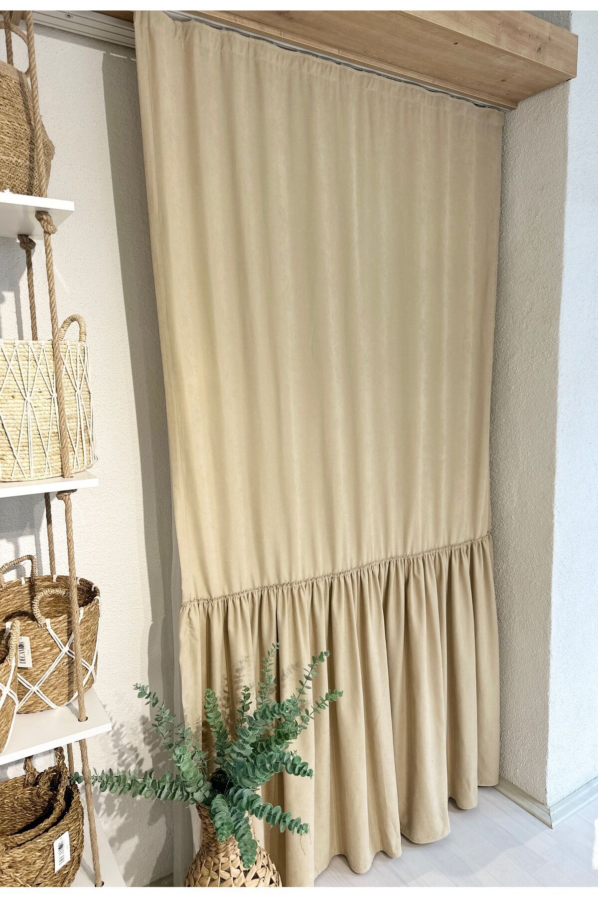 Bej Rengi Vintage Fırfırlı Fon Perde