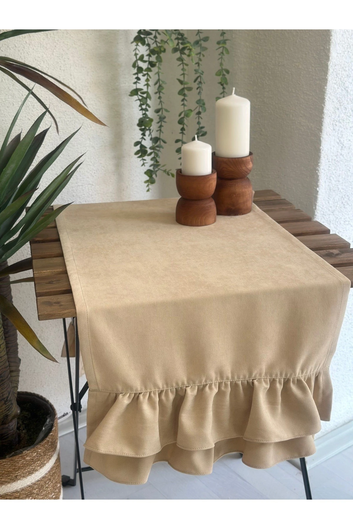 Vintage Kadife Dokulu Dertsiz Çift Kat Fırfırlı Bej Runner