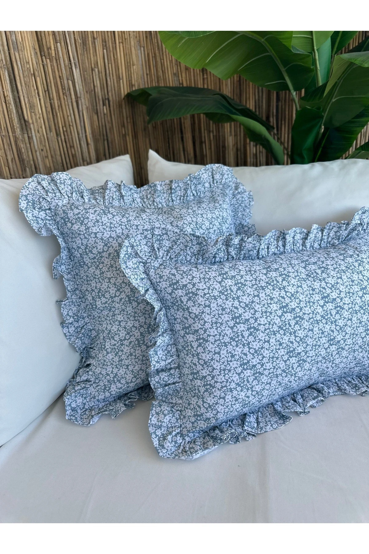 Pamuklu Kumaş Mini Çiçekli Fırfırlı Kırlent Kılıfı