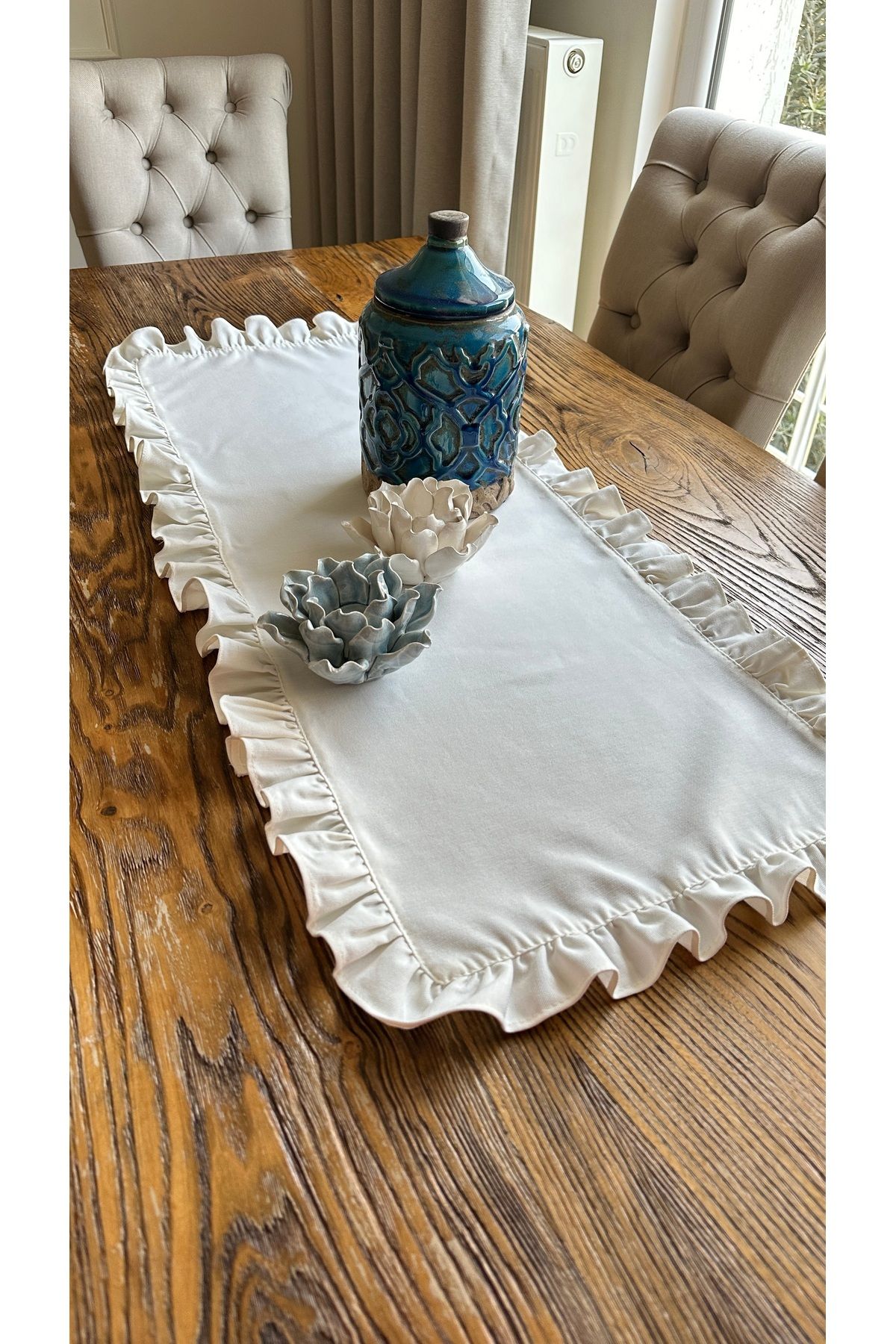 Keten Dokulu Dertsiz Vintage Tam Fırfırlı Ekru Runner